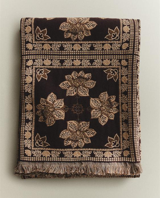 FLORAL JACQUARD THROW