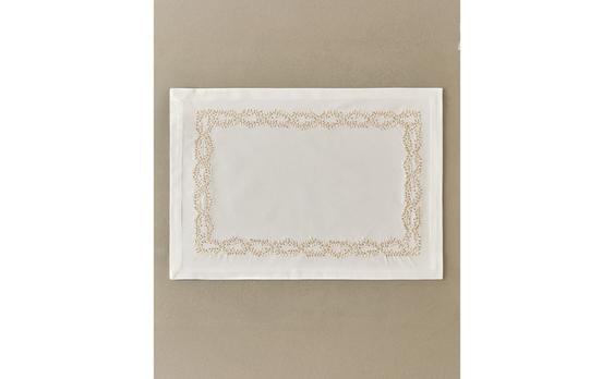 EMBROIDERED SATEEN PLACEMAT