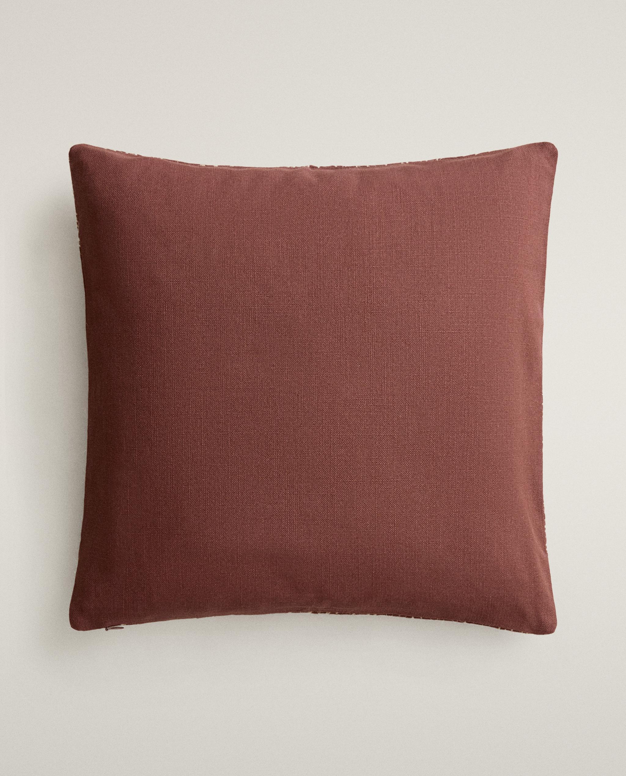 CUSHION COVER WITH APPLIQUÉ AND STITCHING product thumbnail 5
