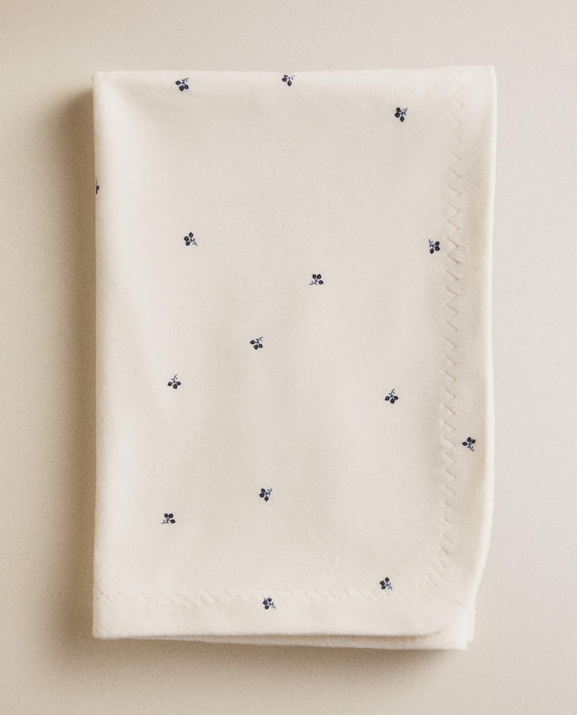 FLEECE FLORAL BABY BLANKET FLEECE FLORAL BABY BLANKET