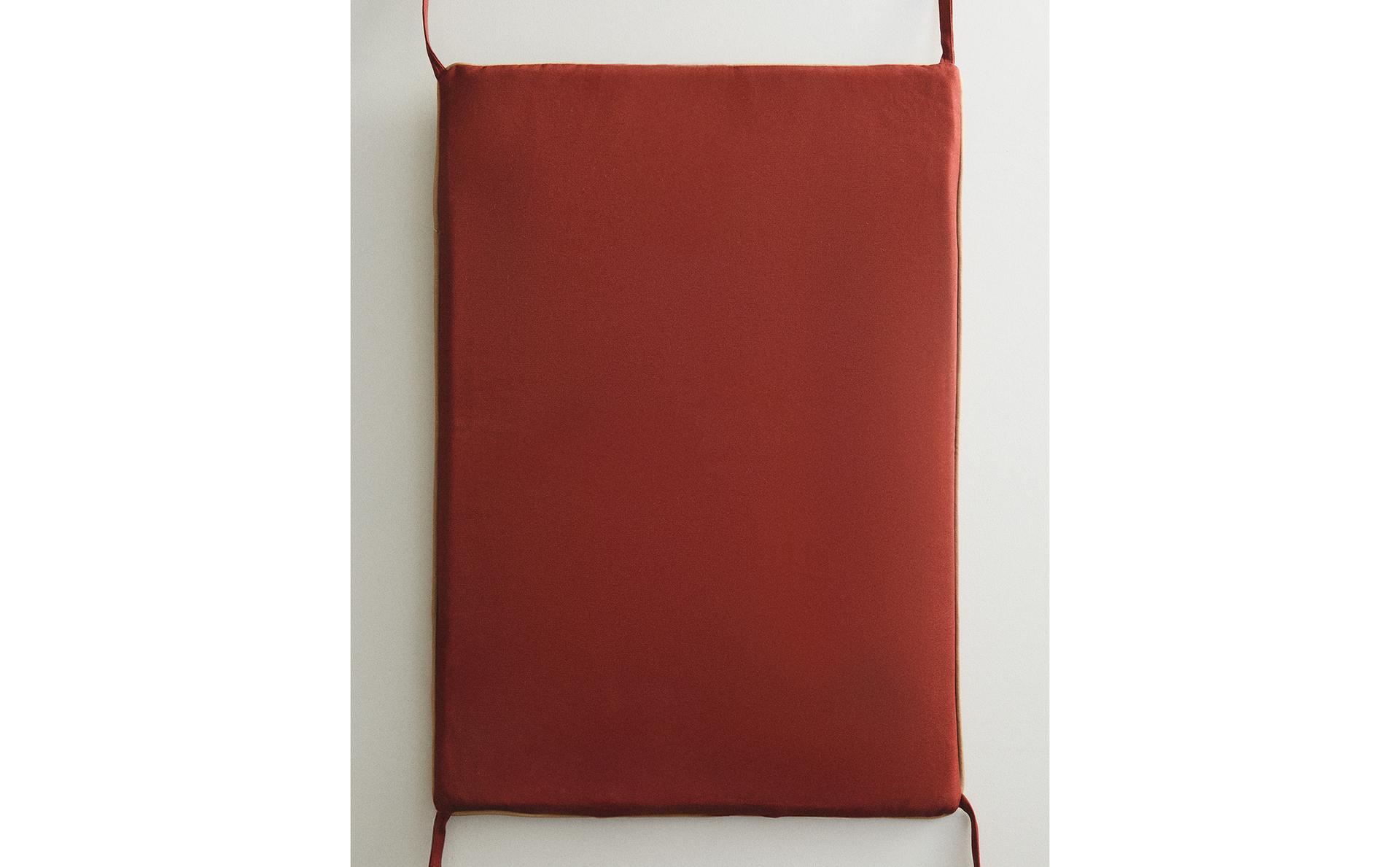 CONTRAST BENCH BACK CUSHION CONTRAST BENCH BACK CUSHION