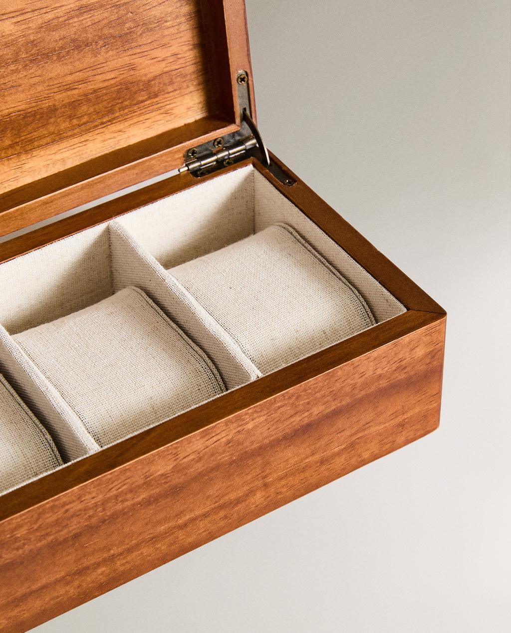 WOODEN WATCH BOX