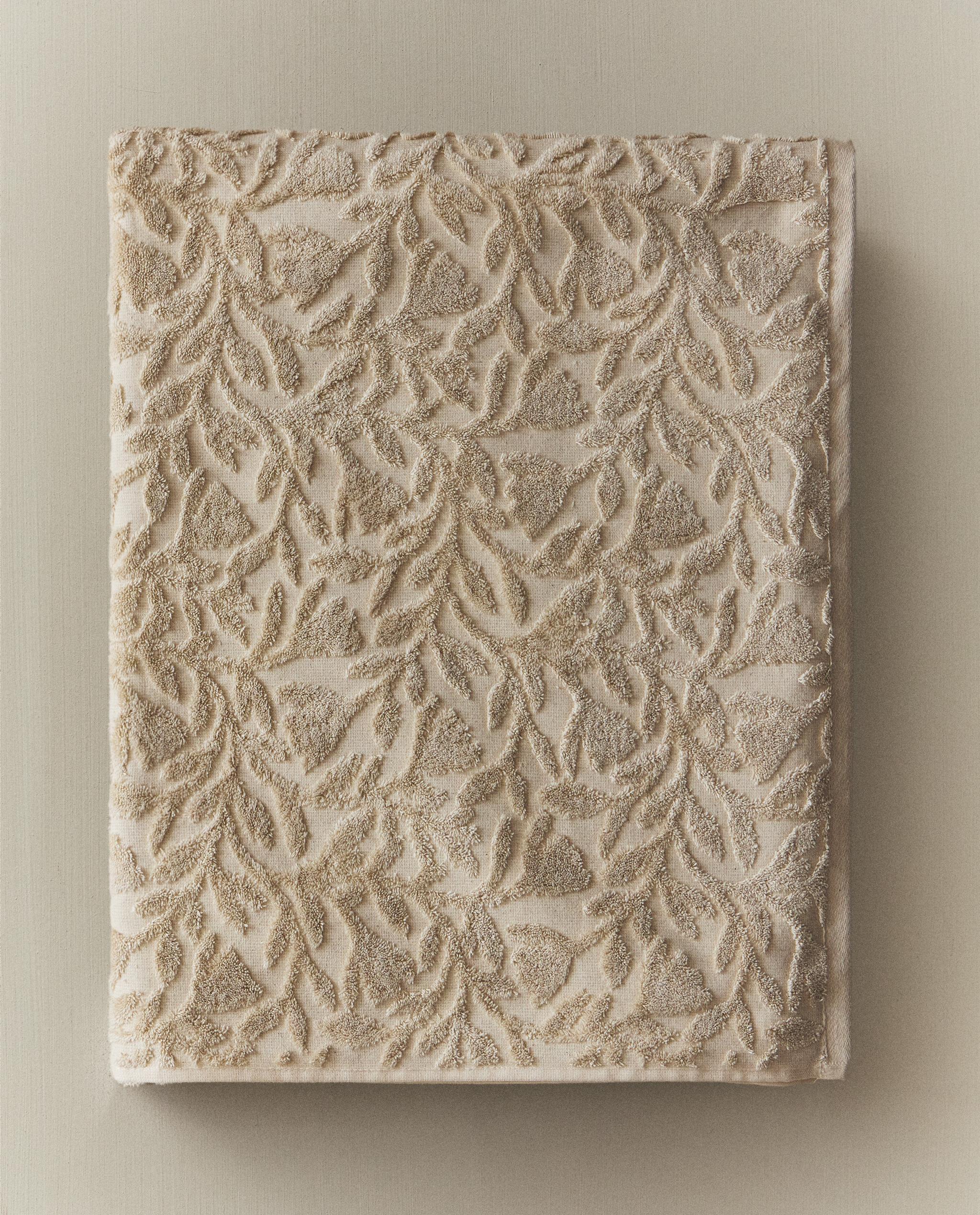FLORAL JACQUARD BATH TOWEL product thumbnail 8