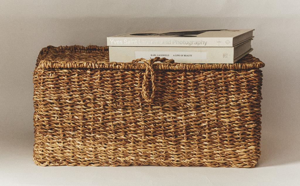 SEAGRASS BASKET WITH LID