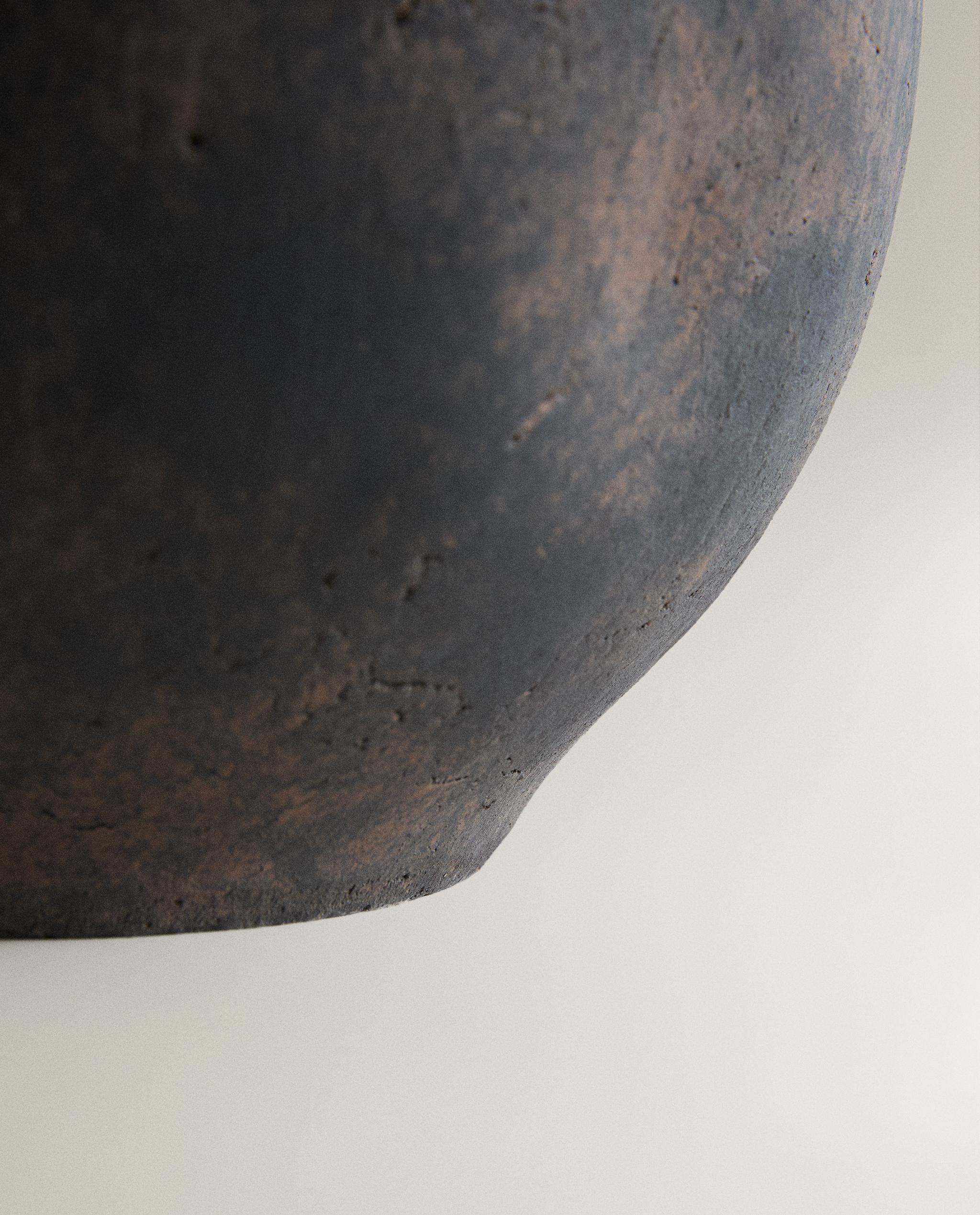 DECORATIVE OVAL CERAMIC VASE product thumbnail 2