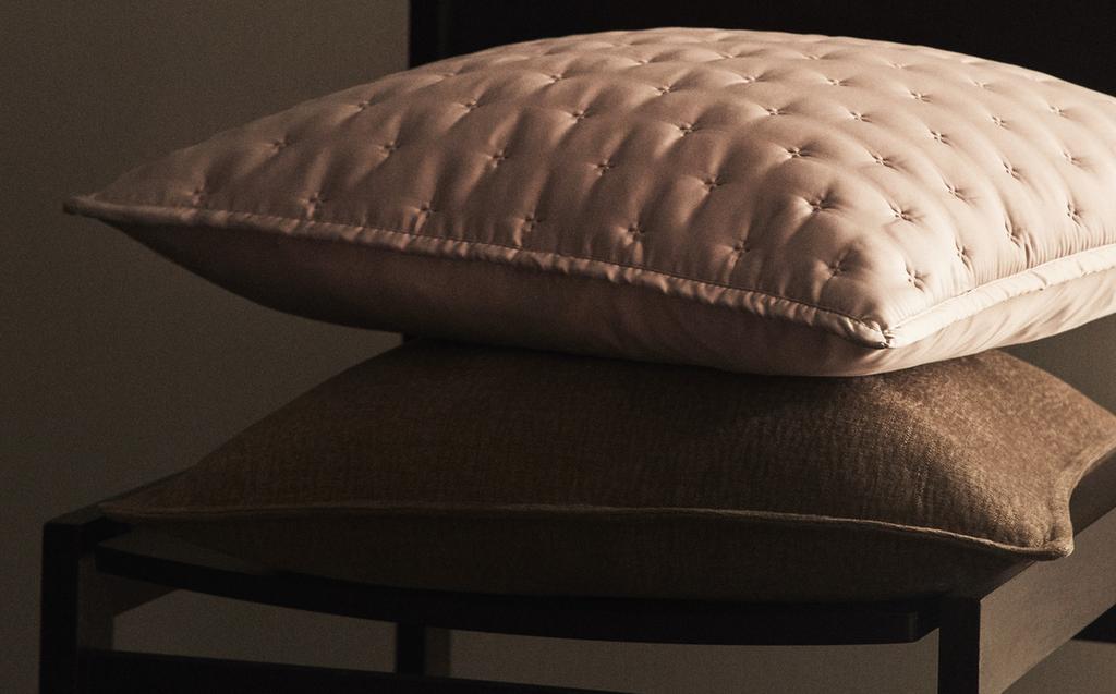 غلاف وسادة سادة بعُقد للألحفة