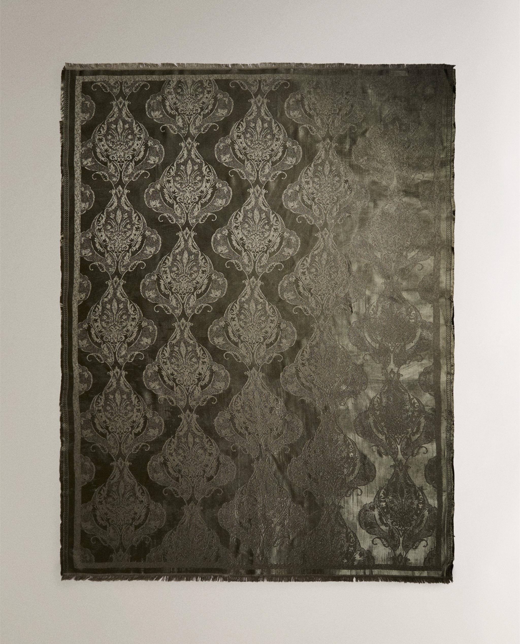 SATIN THROW product thumbnail 7