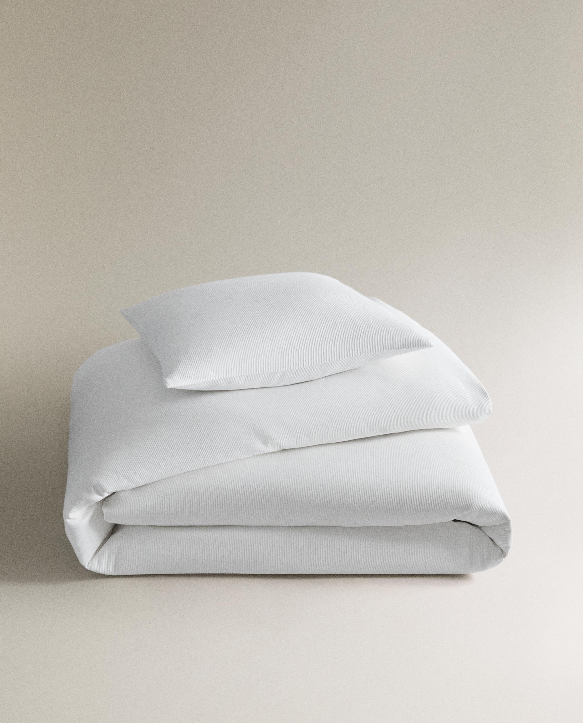 LINES BEDSPREAD product thumbnail 5