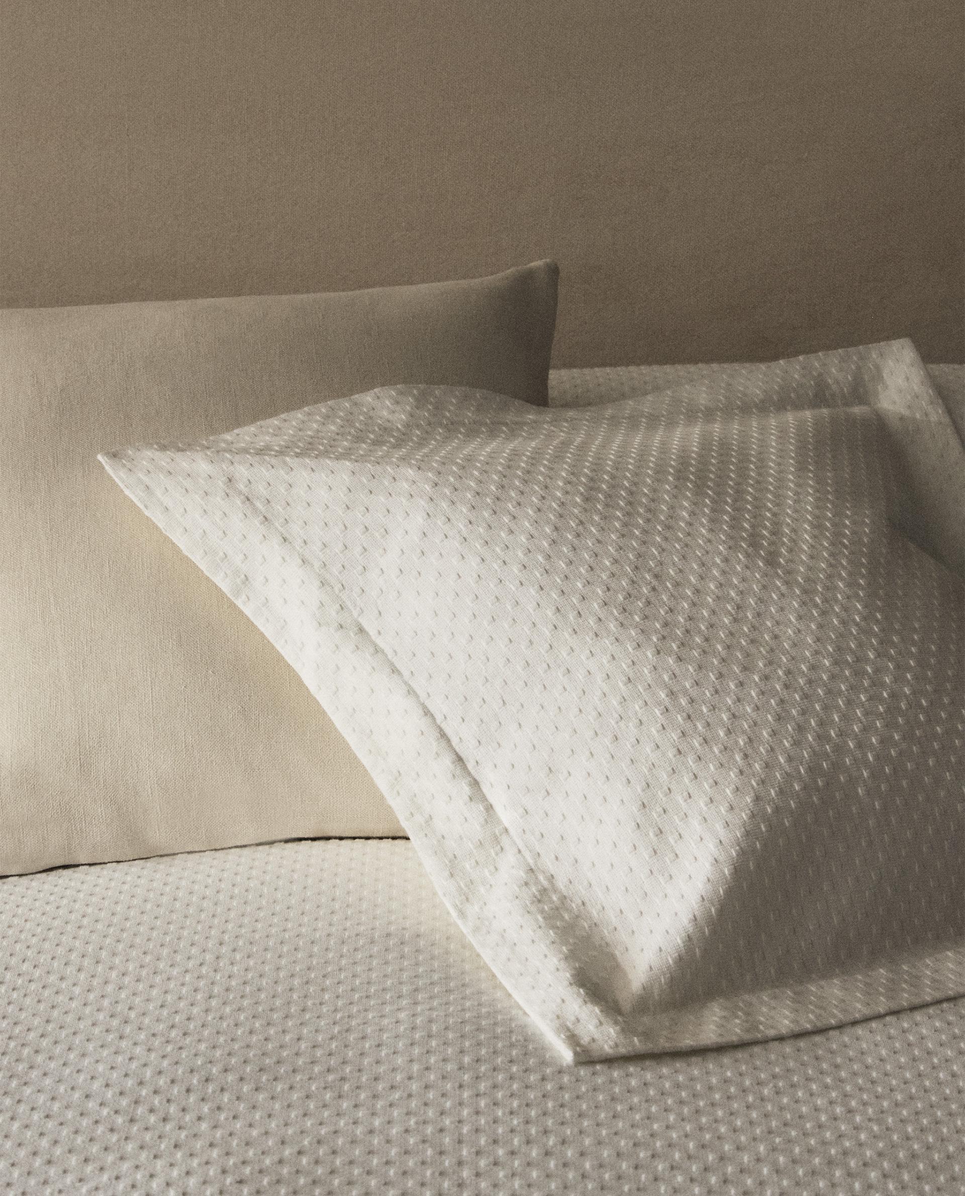 ドットデザイン クッションカバー | Zara Home 日本/Japan