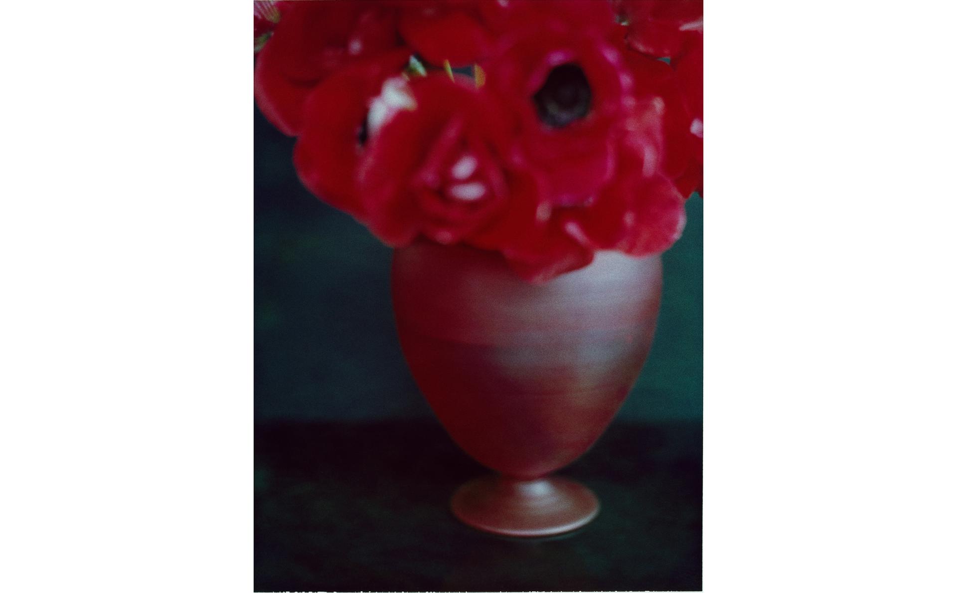 IRIDESCENT GLASS VESSEL I COLIN KING