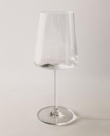 CONICAL CRYSTALLINE WINE GLASS