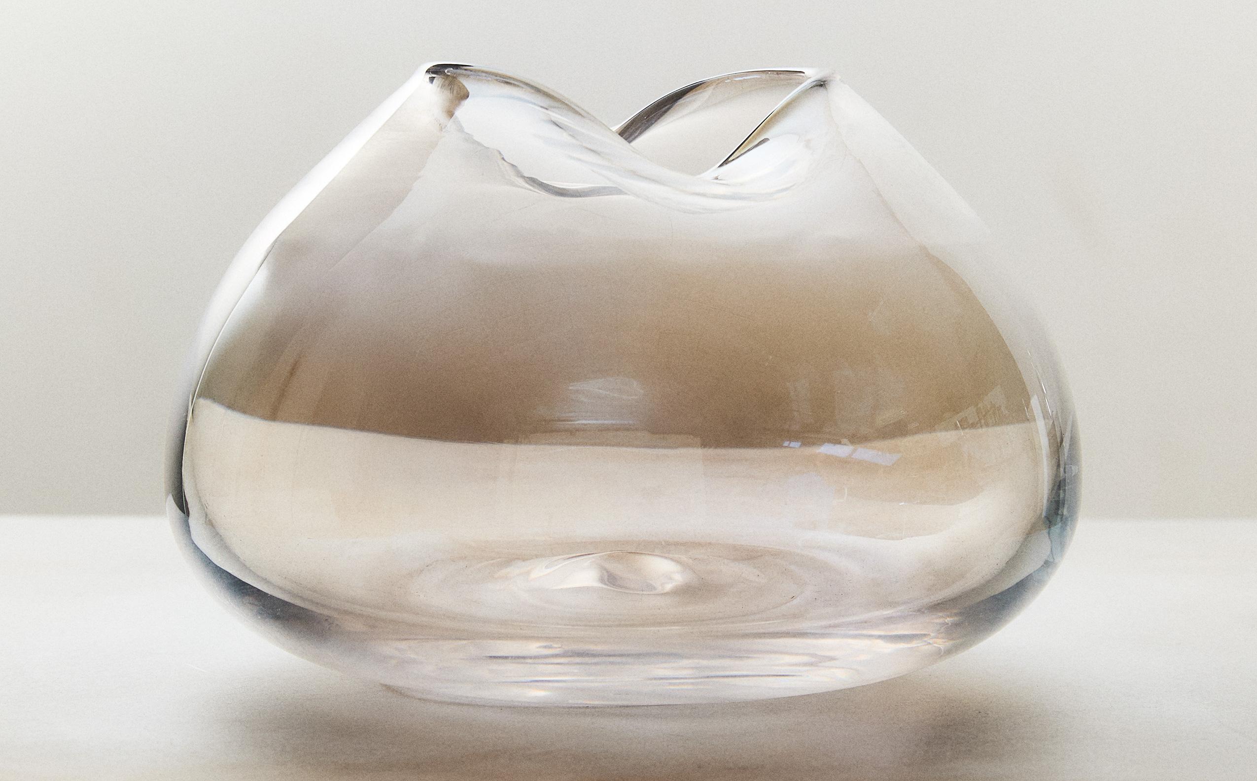 バカラ　グレインVASE 2815144_grey_001.jpg?sw=380&q=90