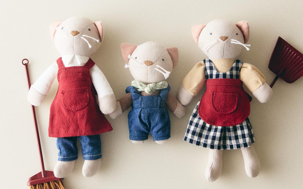ENSEMBLE PELUCHES ENFANTS FAMILLE CHATS (ENSEMBLE DE 3) ENSEMBLE PELUCHES ENFANTS FAMILLE CHATS (ENSEMBLE DE 3)