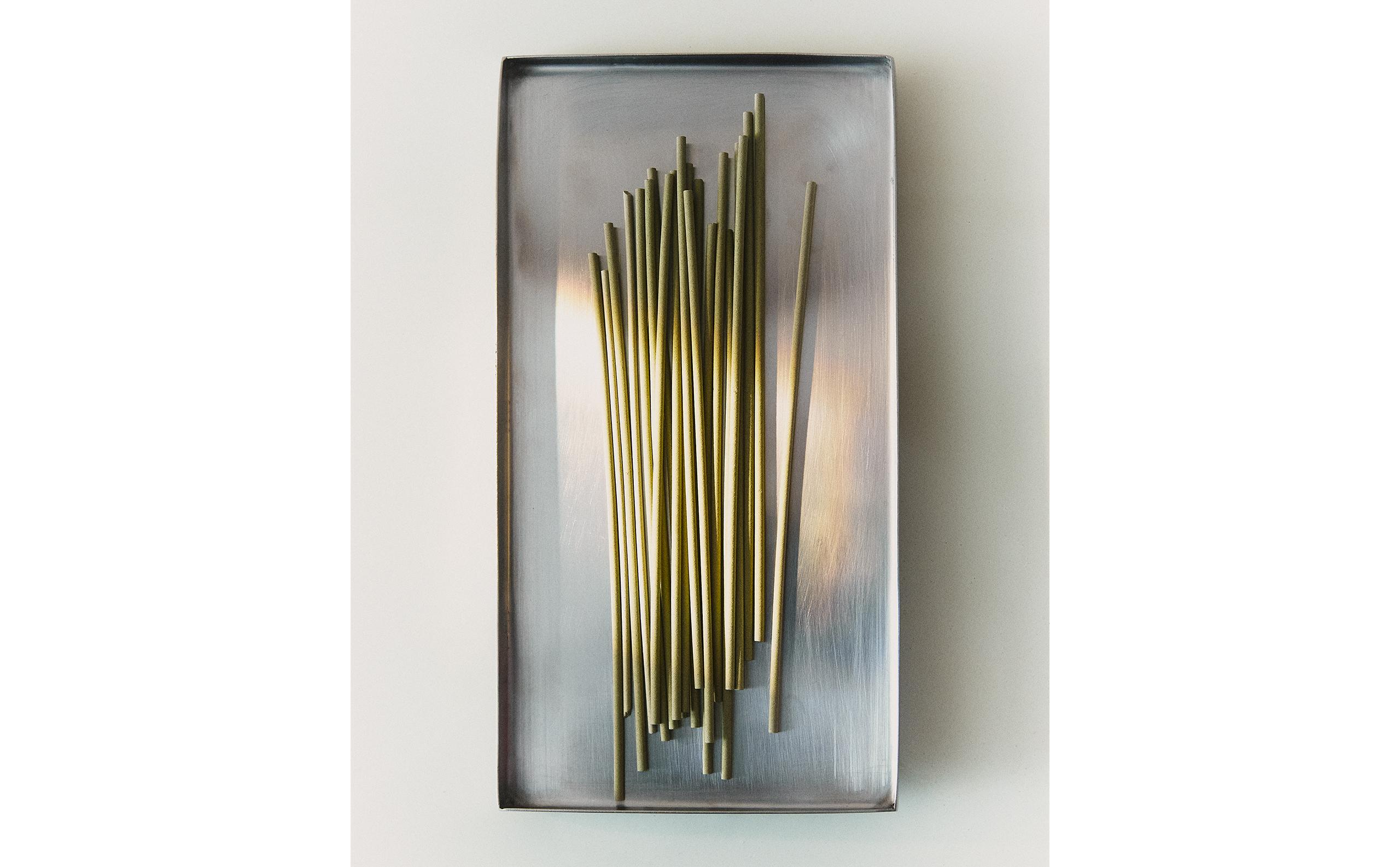BERGAMOT & SANDALWOOD INCENSE STICKS (PACK OF 20) product thumbnail 2