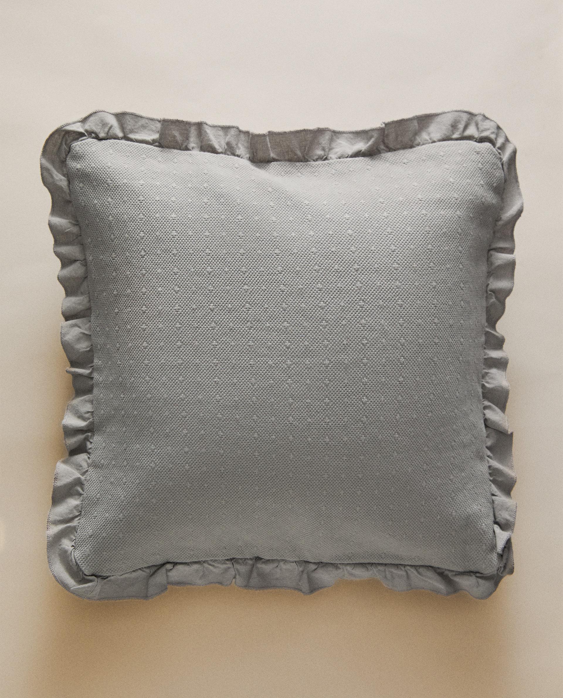 the pillows 会報　VOL.84〜86 Lloyd Flanders Wicker Furniture - Toss Pillows Collection