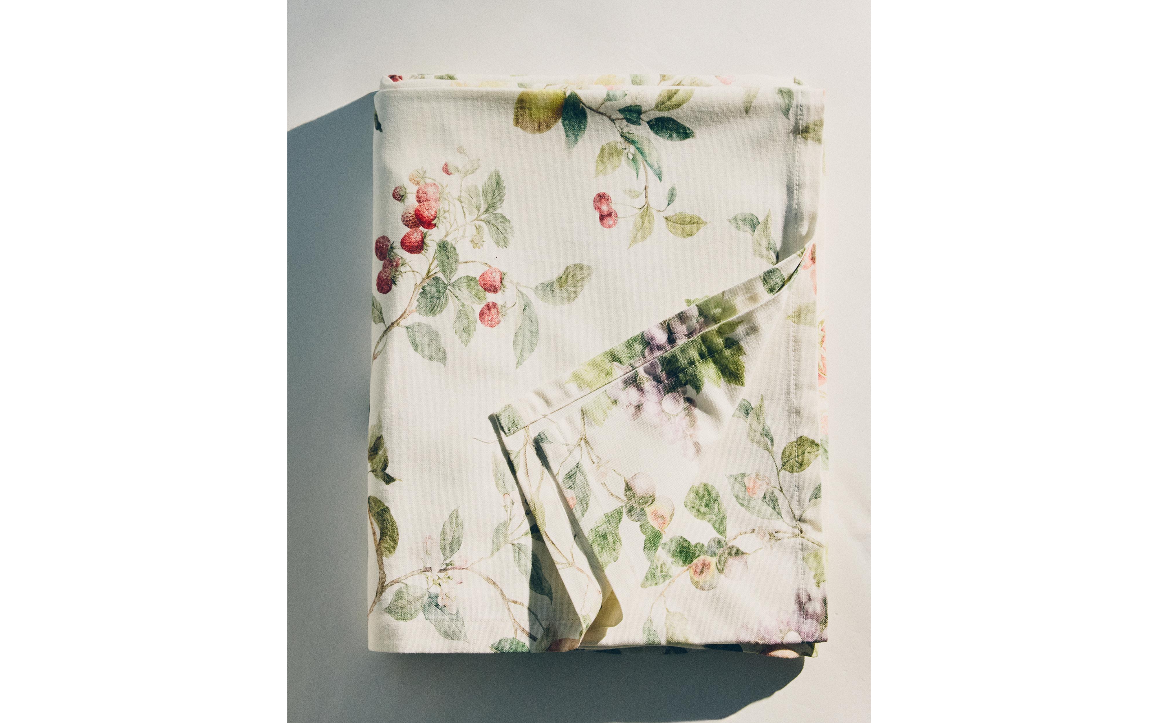 BOTANICAL PRINT TABLECLOTH product thumbnail 11
