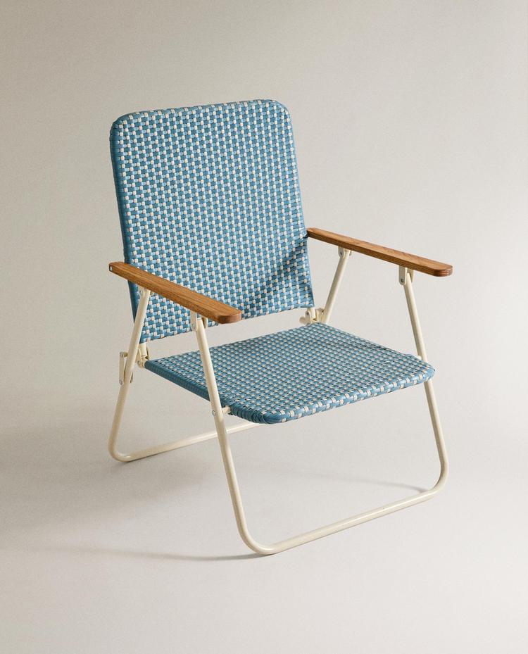 BEACH CHAIR WITH WOODEN ARMRESTS