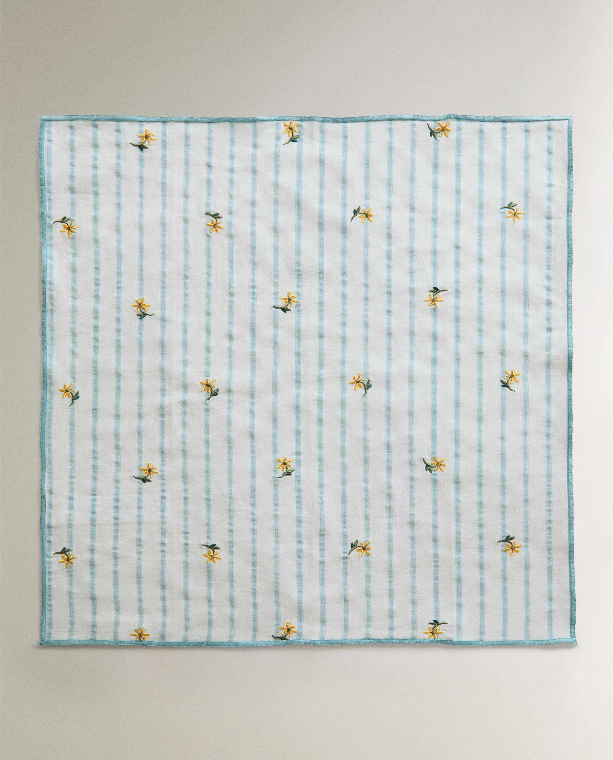 PACK OF STRIPED NAPKINS WITH FLORAL EMBROIDERY (PACK OF 2) product thumbnail 10