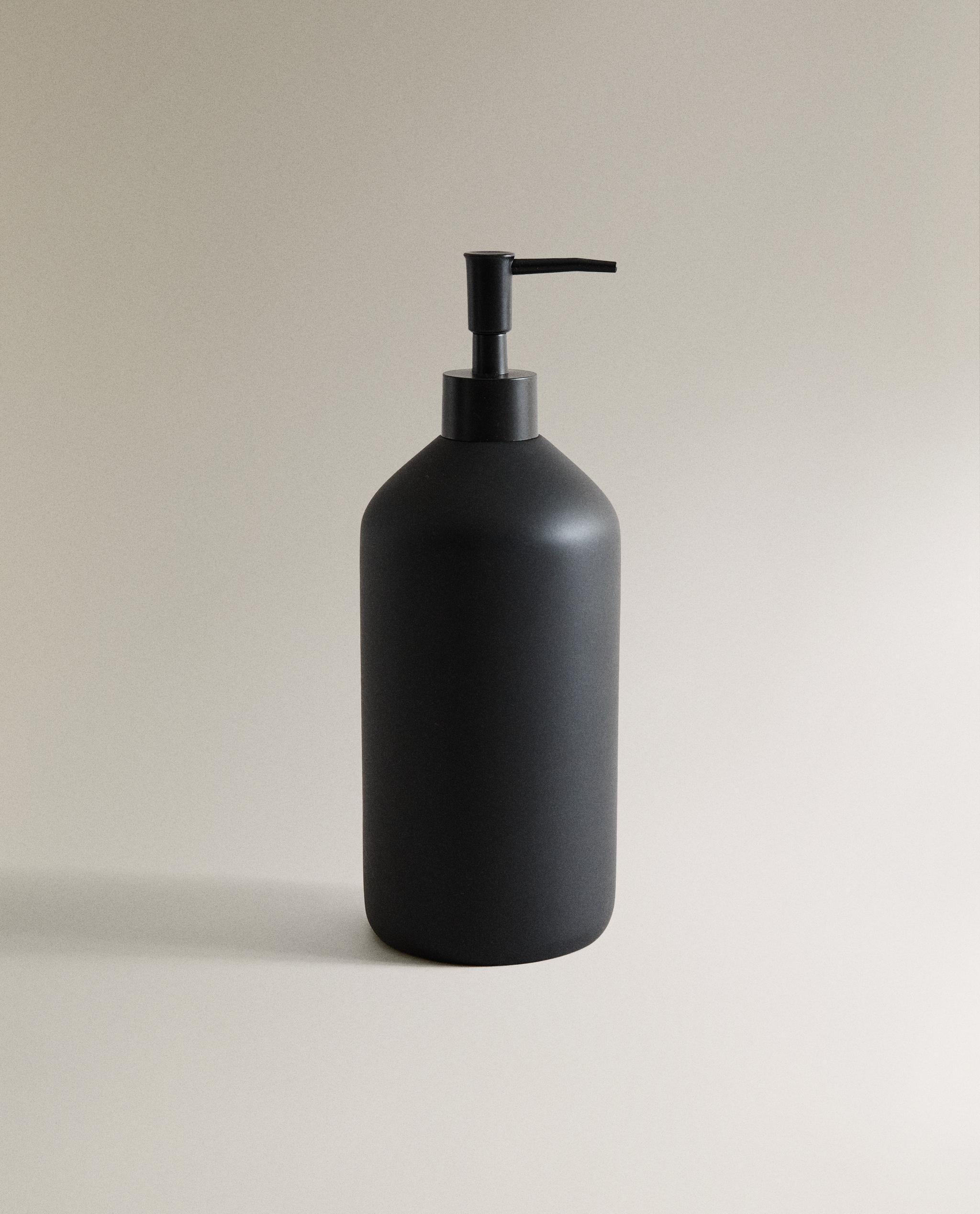 BLACK RESIN BATHROOM SET