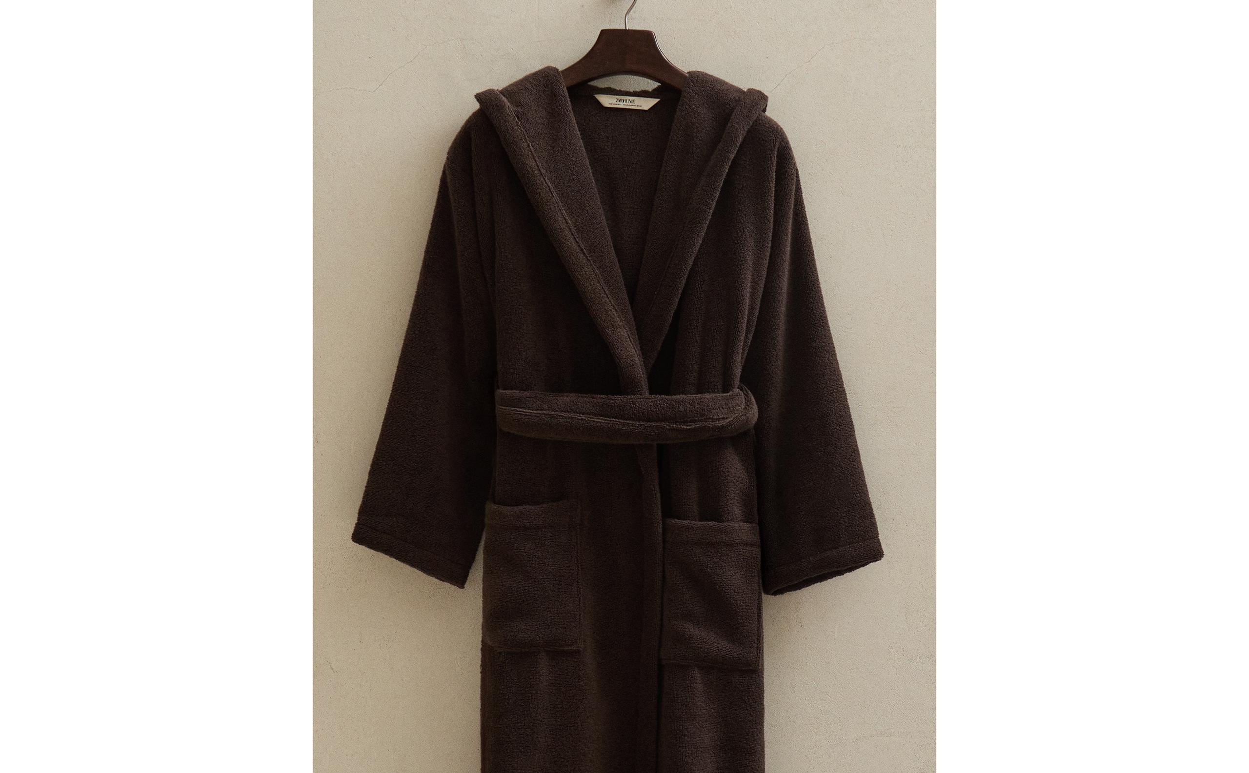 EXTRA SOFT HOODED BATHROBE (380 GXM) | Zara Home United States of America