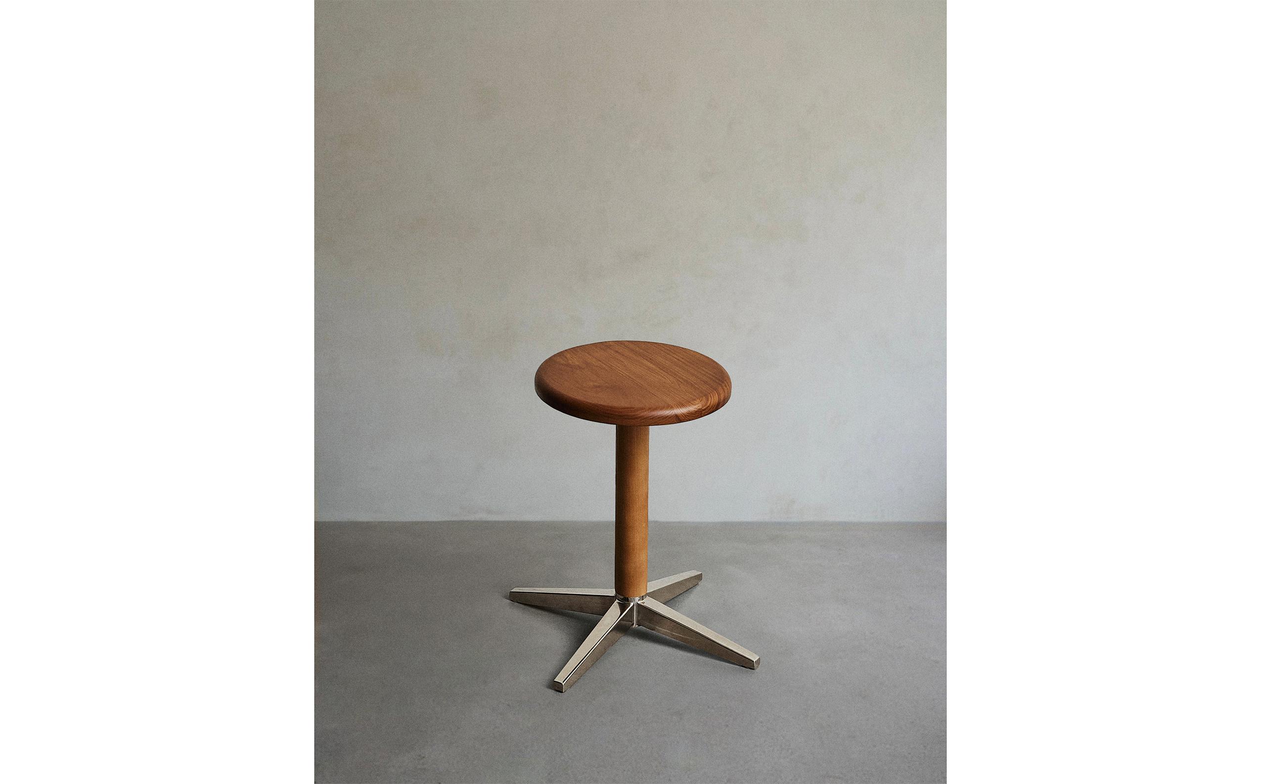 ASH WOOD STOOL