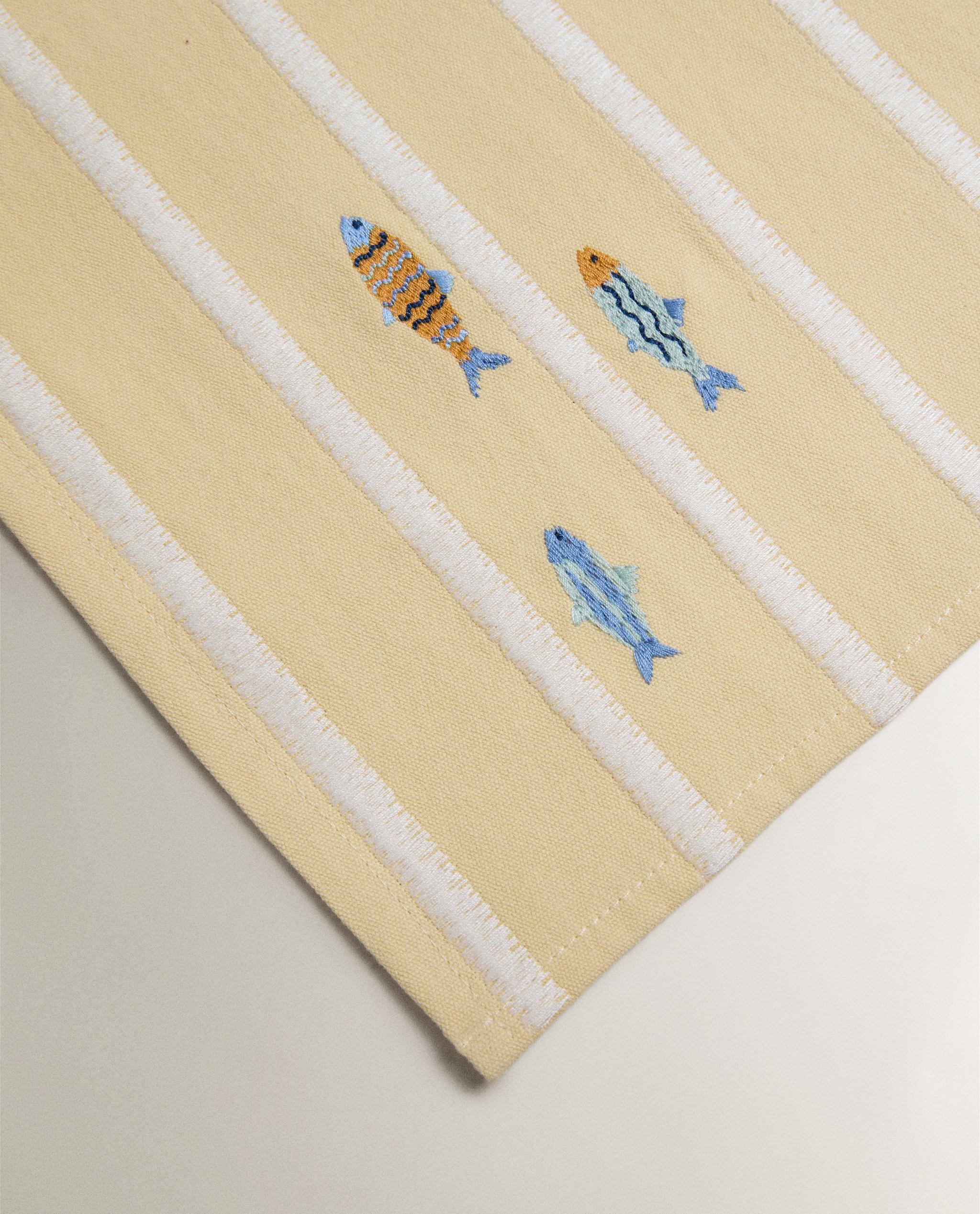 FISH AND STRIPES PLACEMAT product thumbnail 18