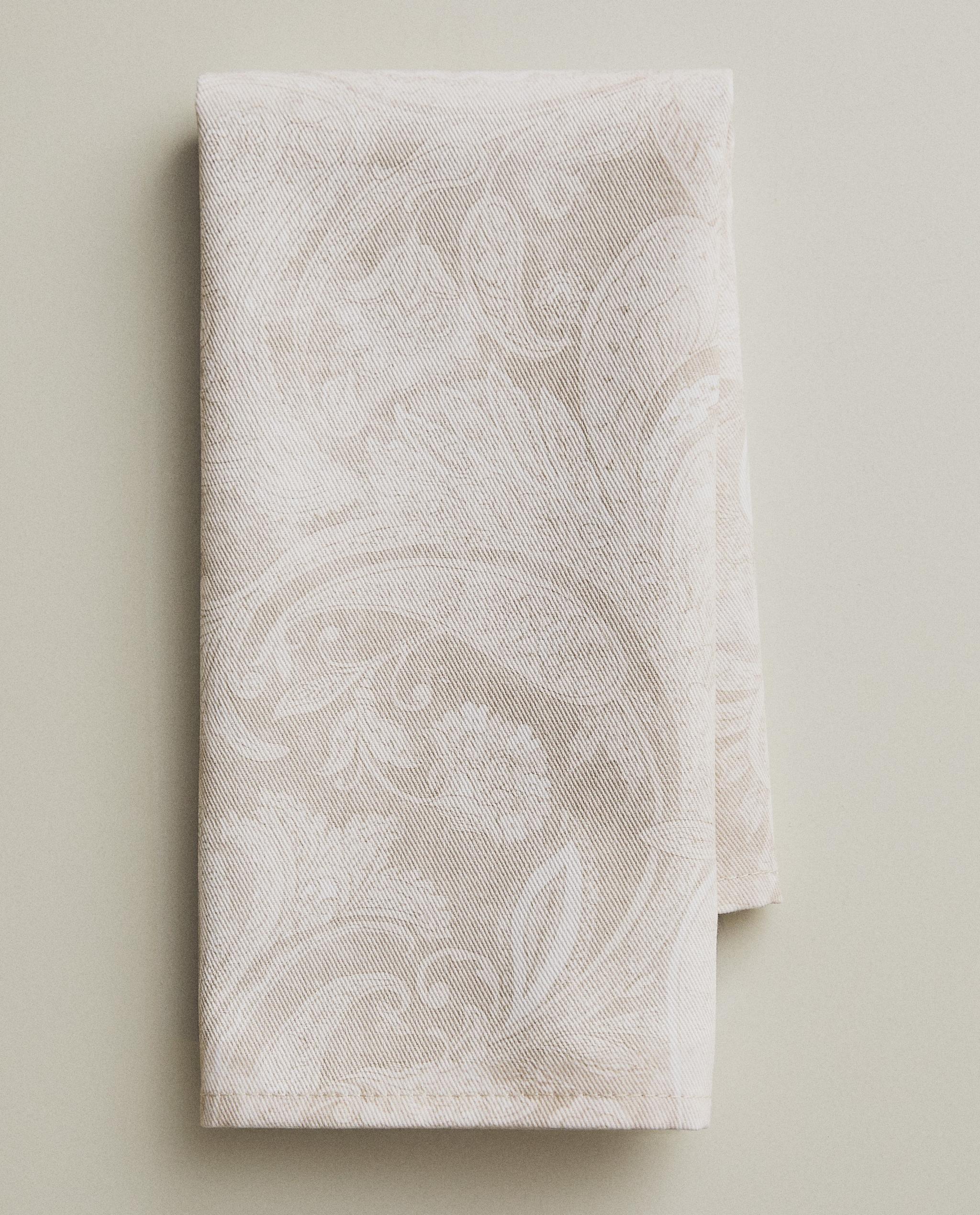 PACK OF PAISLEY PRINT NAPKINS (PACK OF 2) product thumbnail 8