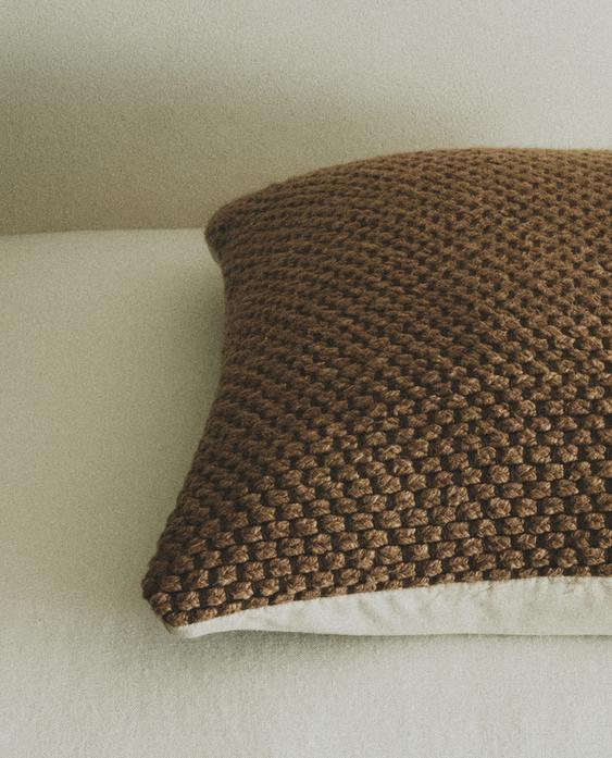 CAPA DE ALMOFADA TRANÇADA