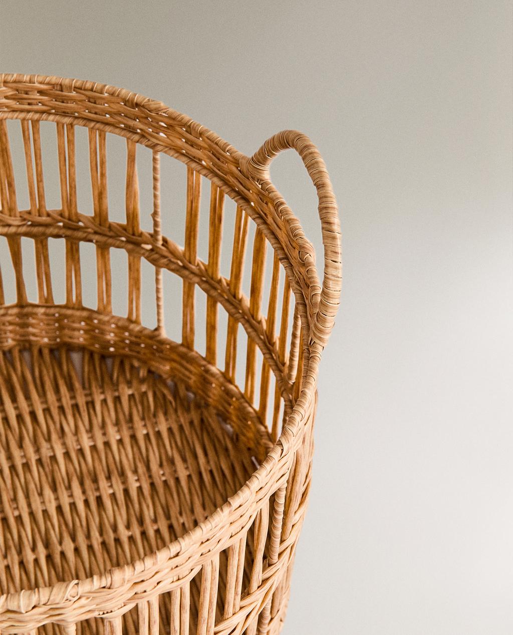 BASKET WITH HANDLES