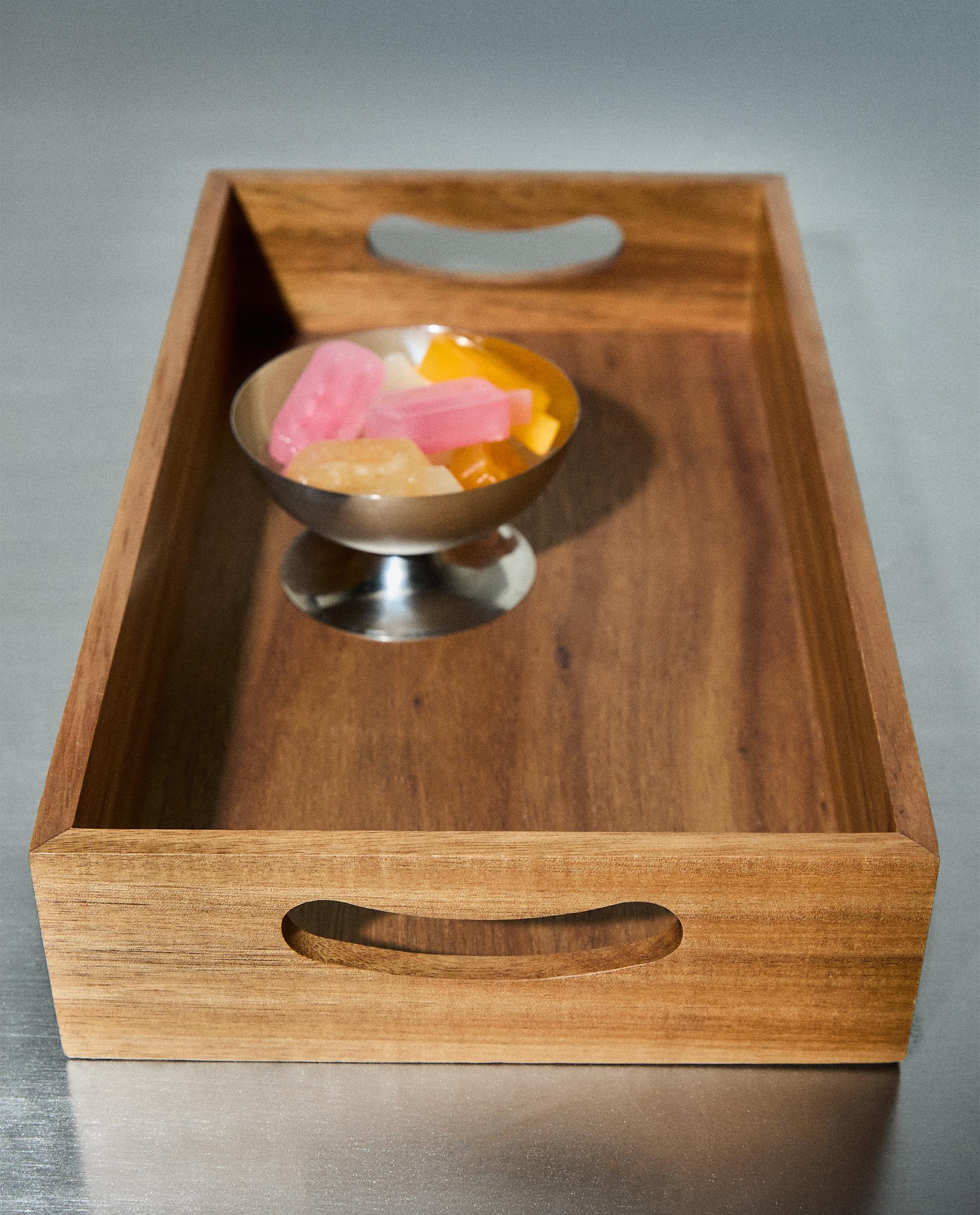 ACACIA WOOD TRAY WITH HANDLES