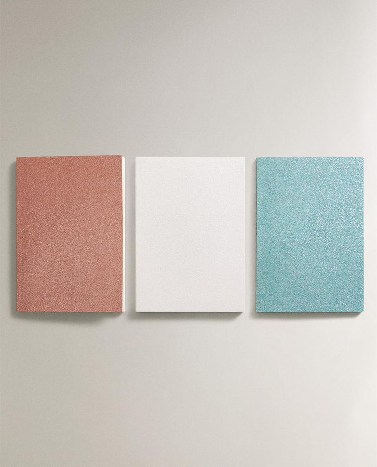 KOMPLET BELEŽNICA SA ŠLJOKICAMA (KOMPLET OD 3 KOMADA) KOMPLET BELEŽNICA SA ŠLJOKICAMA (KOMPLET OD 3 KOMADA)