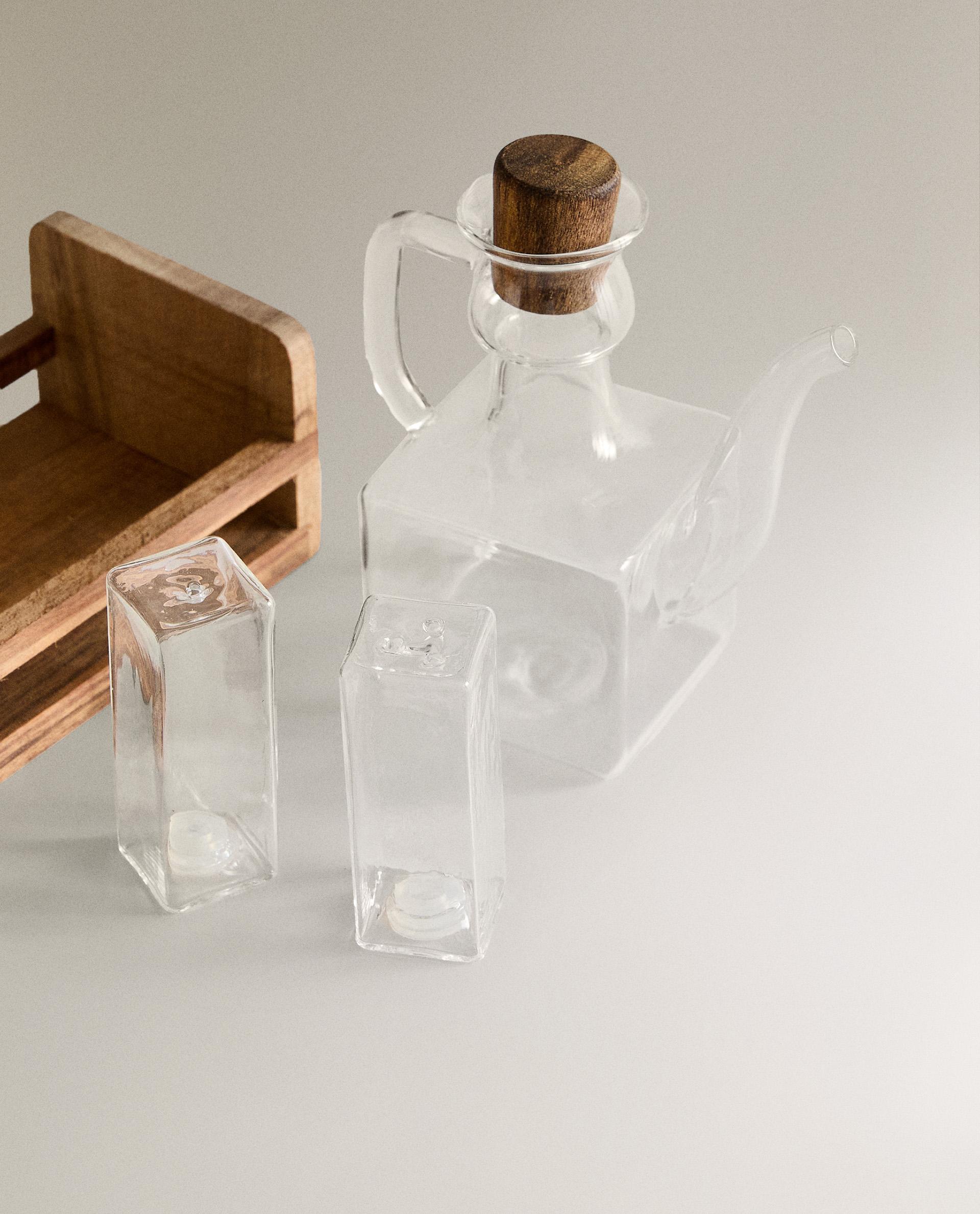 BOROSILICATE GLASS AND WOOD CRUET SET product thumbnail 3