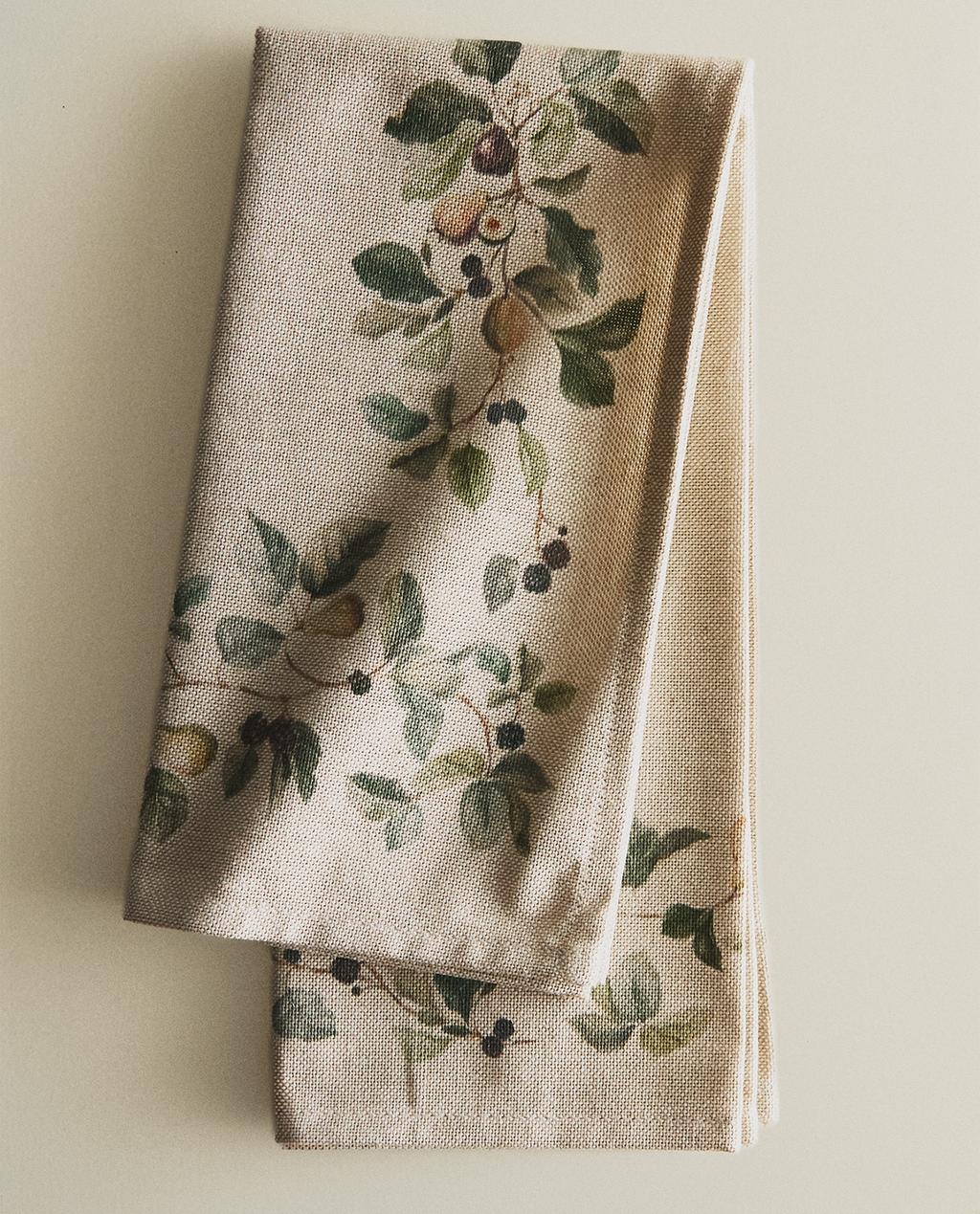 FRUIT PRINT NAPKINS (PACK OF 2)