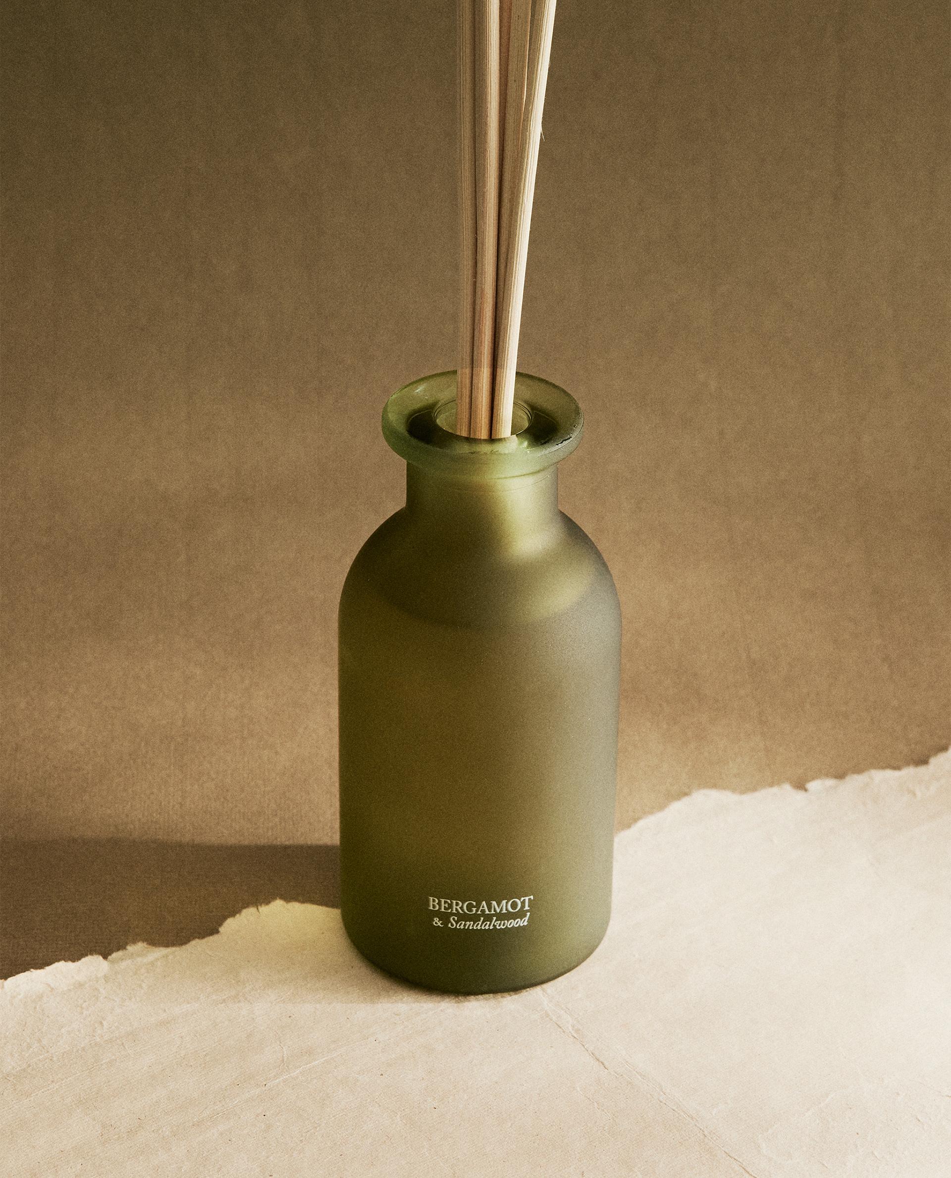 (195 ML) BERGAMOT & SANDALWOOD SCENTED REED DIFFUSERS | Zara Home ...