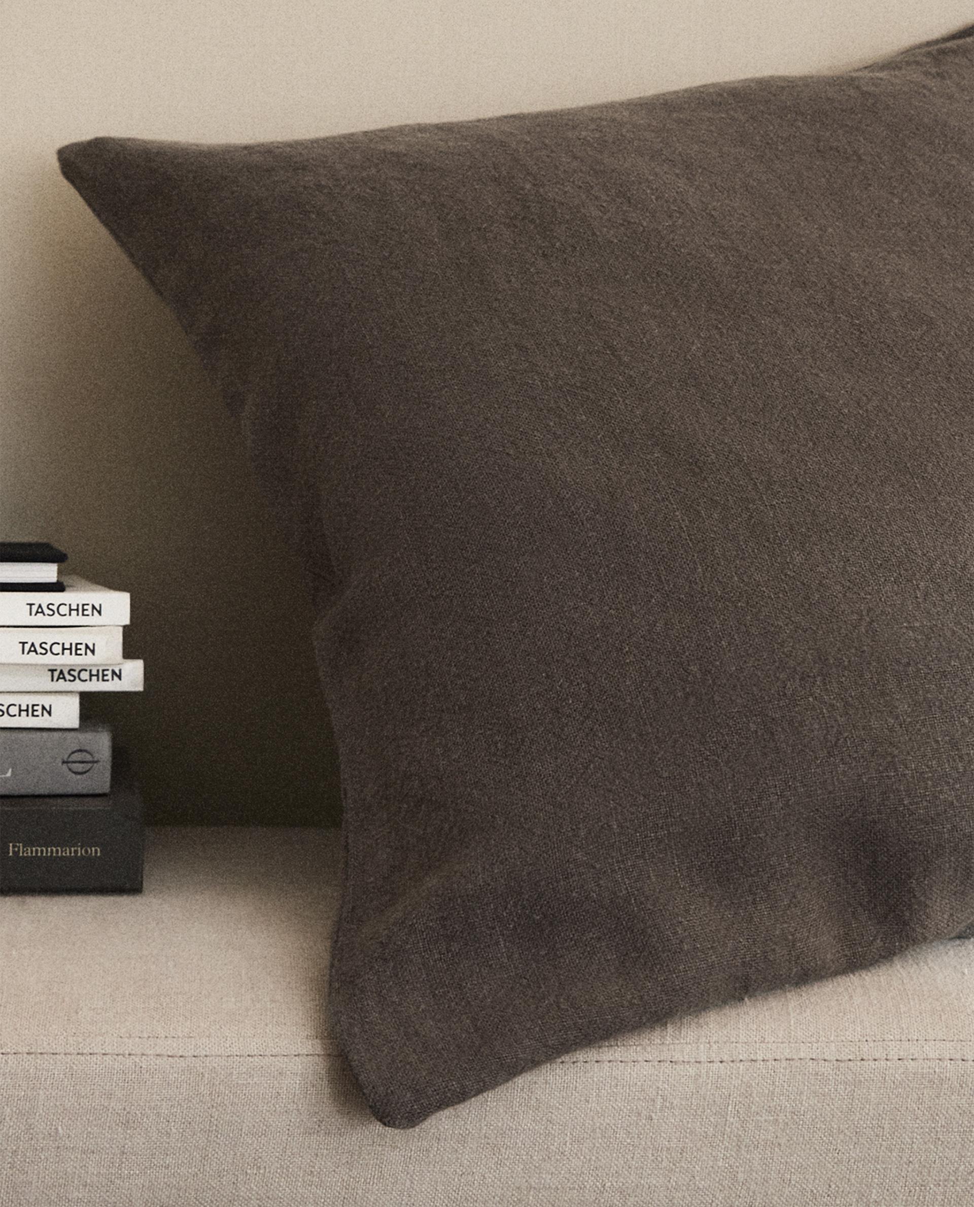 リネン クッションカバー | Zara Home 日本/Japan