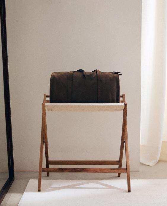 FOLDING LUGGAGE RACK