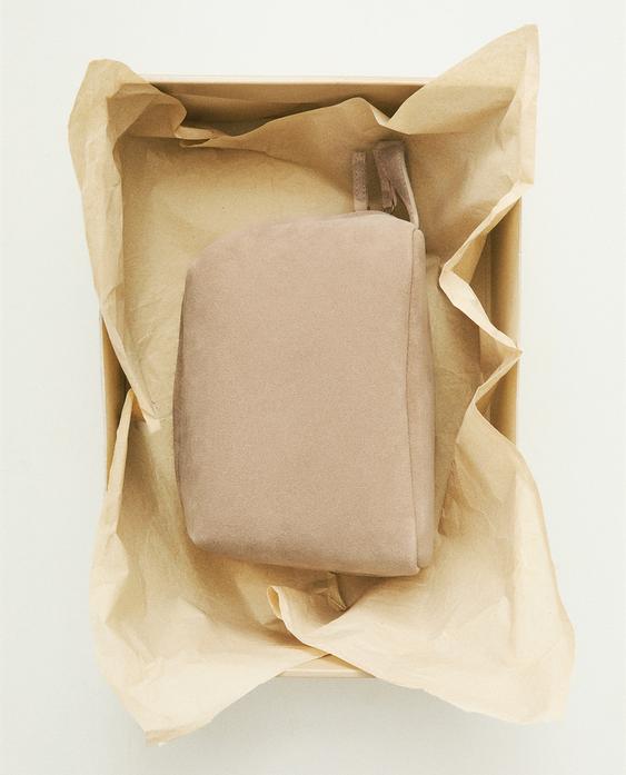 미디엄 스웨이드 파우치