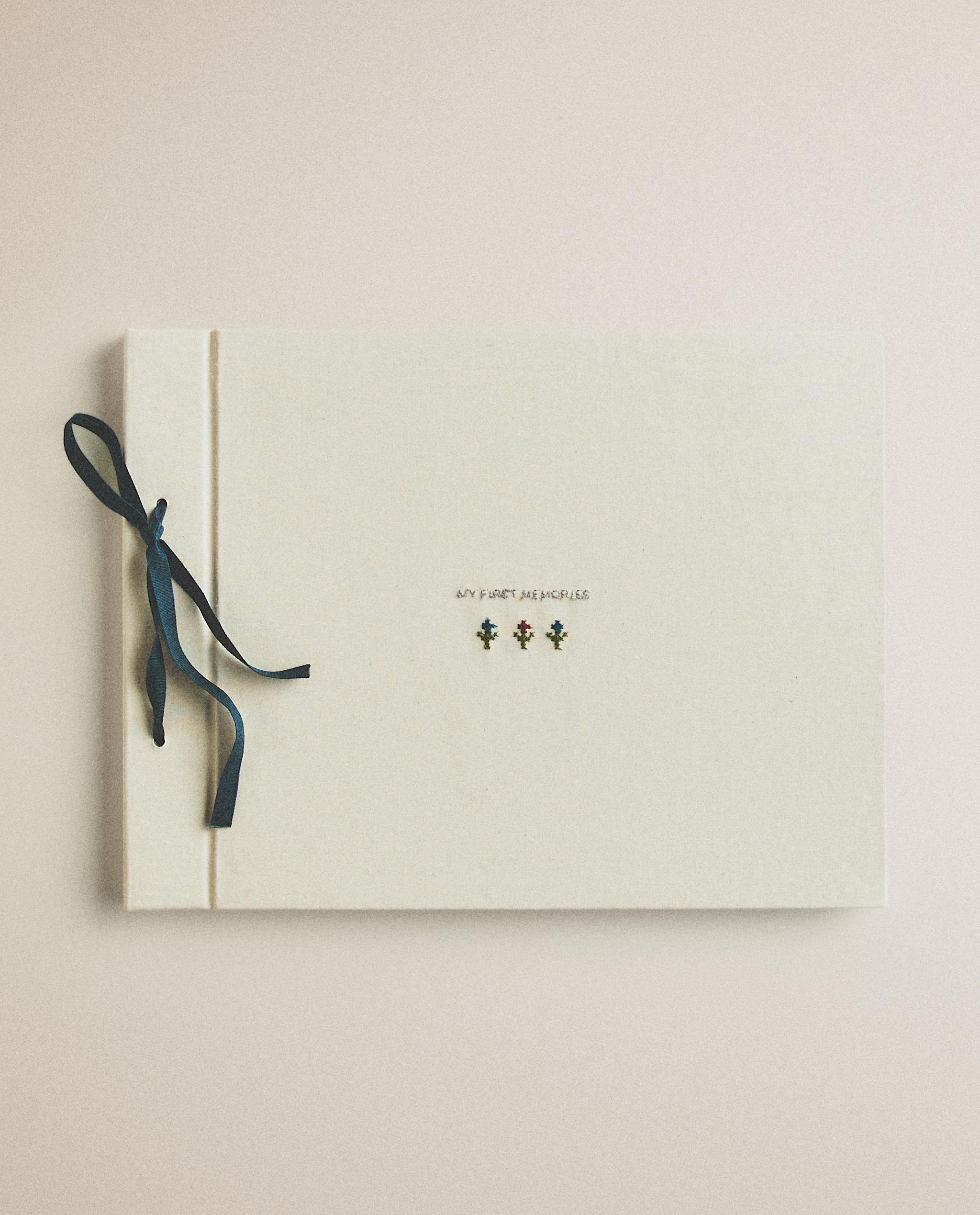 "MY FIRST MEMORIES” BABY PHOTO ALBUM product thumbnail 2