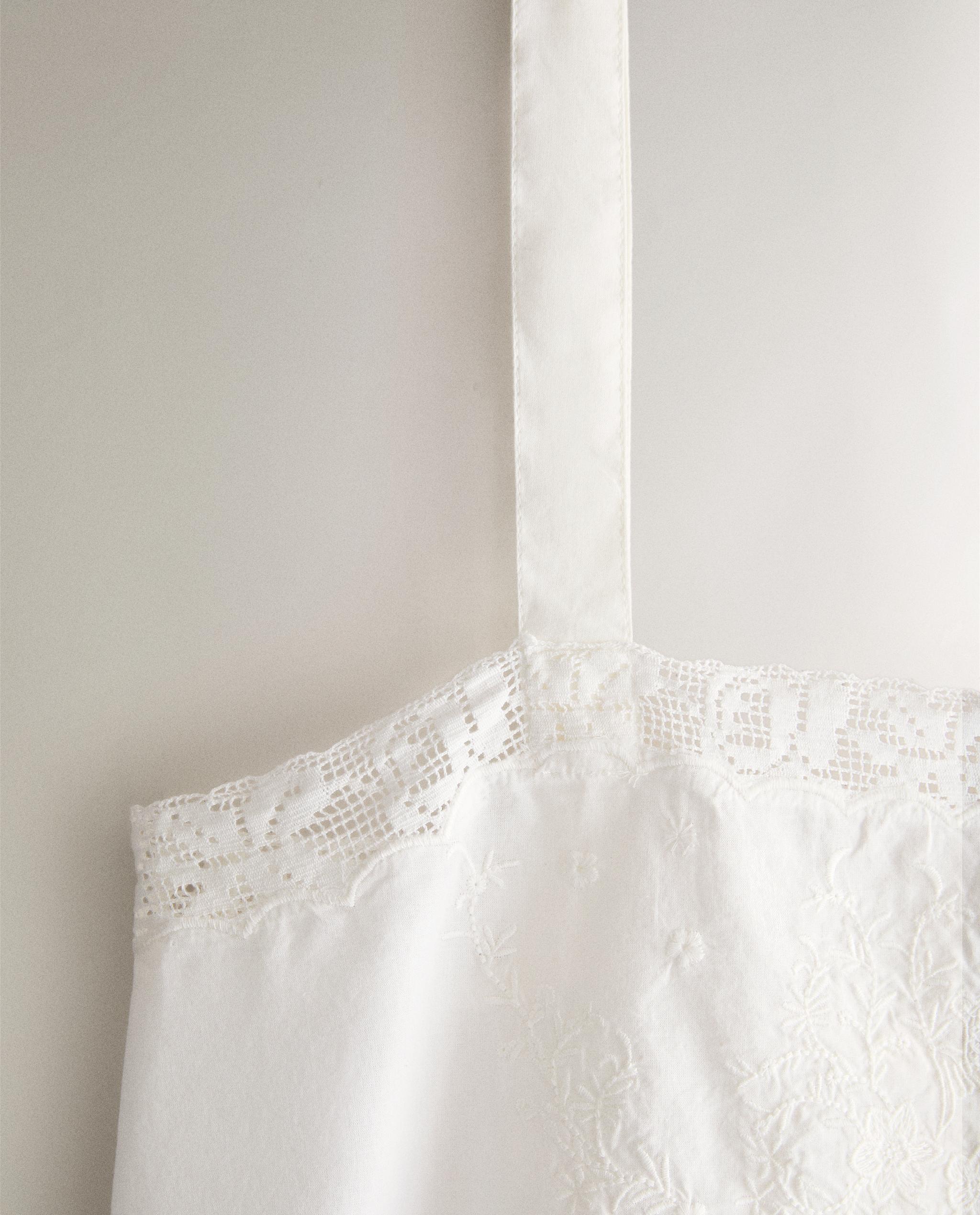COTTON TOP WITH EMBROIDERY