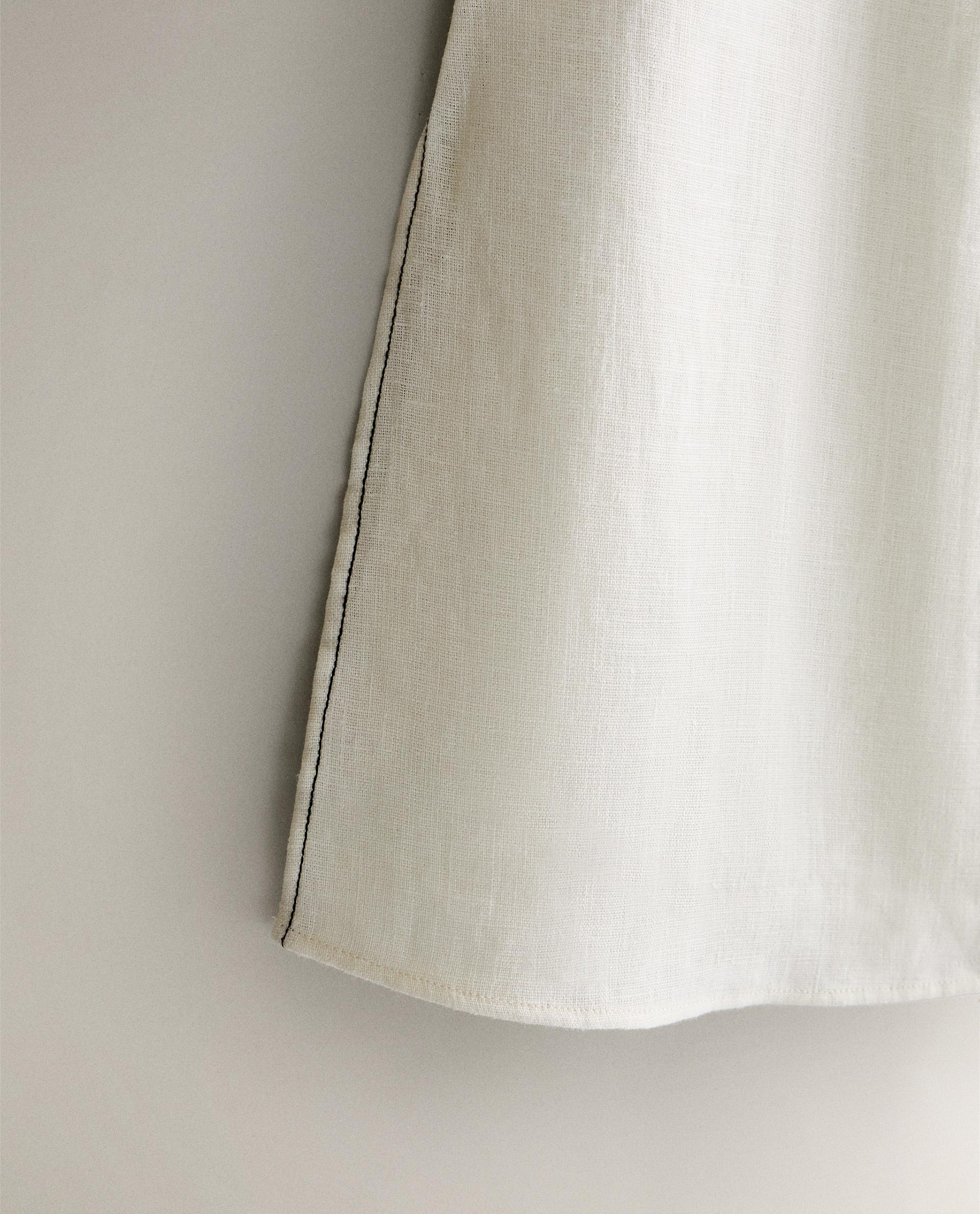 LINEN TOP WITH TOPSTITCHING