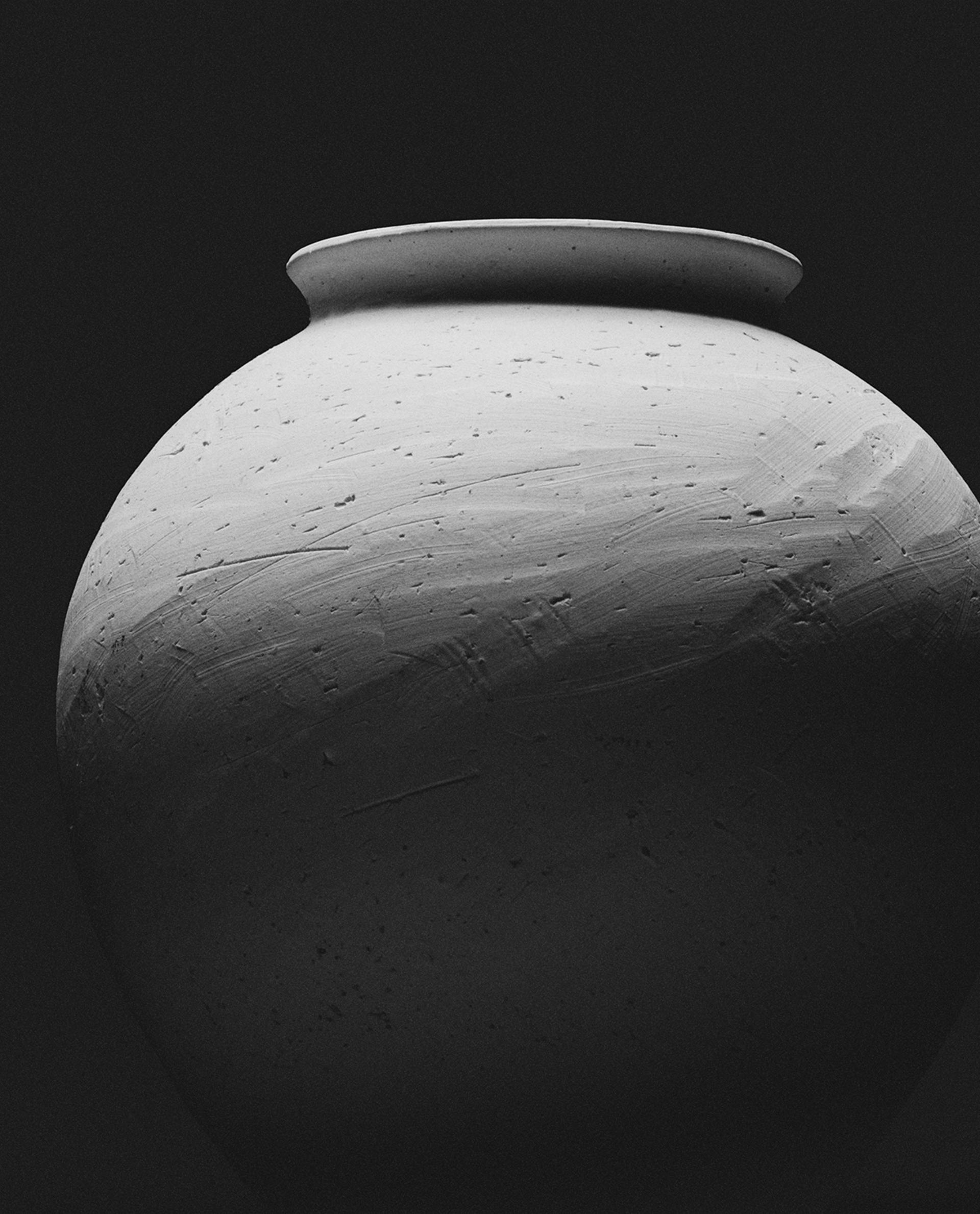TEXTURED CERAMIC VASE product thumbnail 14