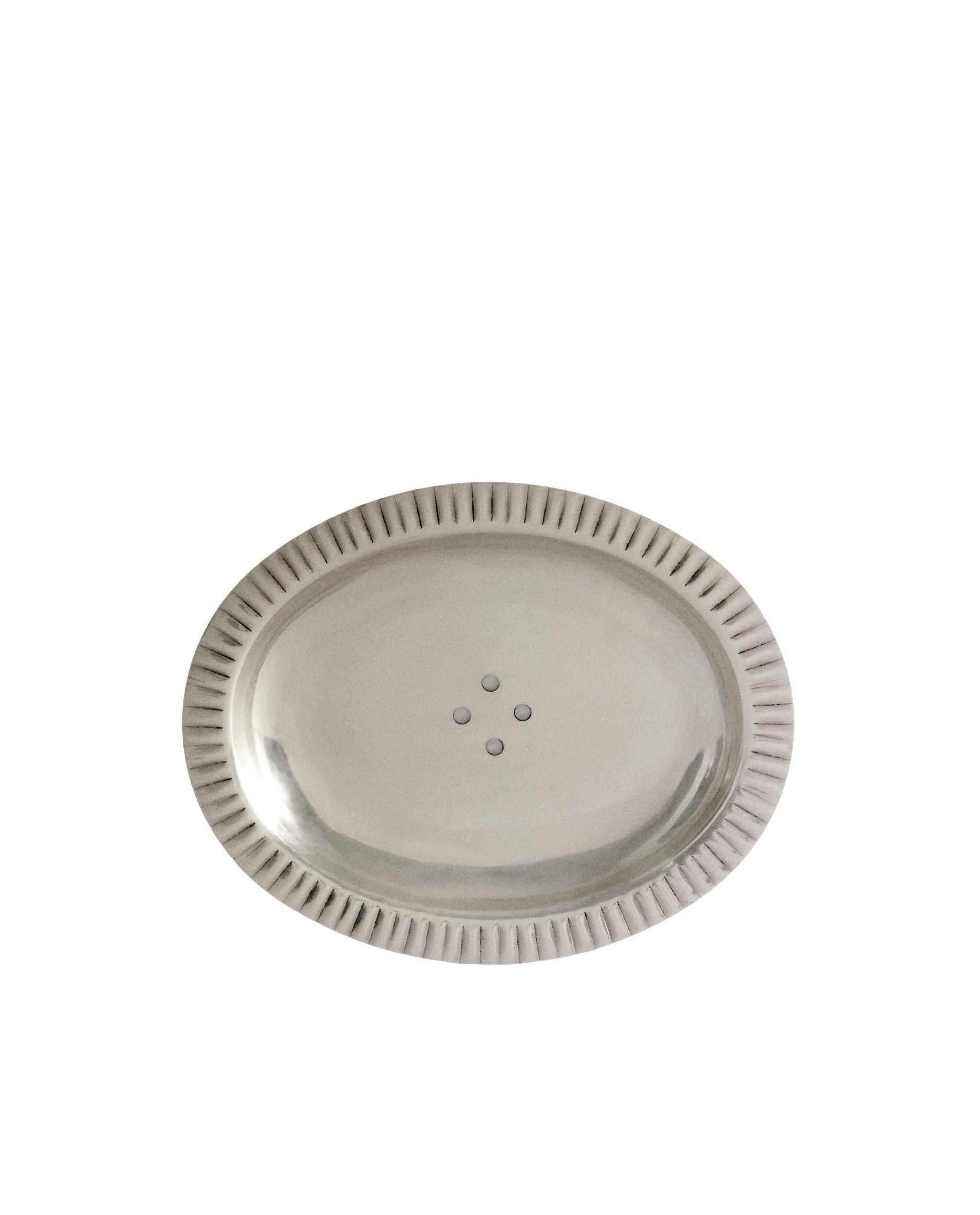 SCALLOPED METAL BATHROOM SOAP DISH product thumbnail 7