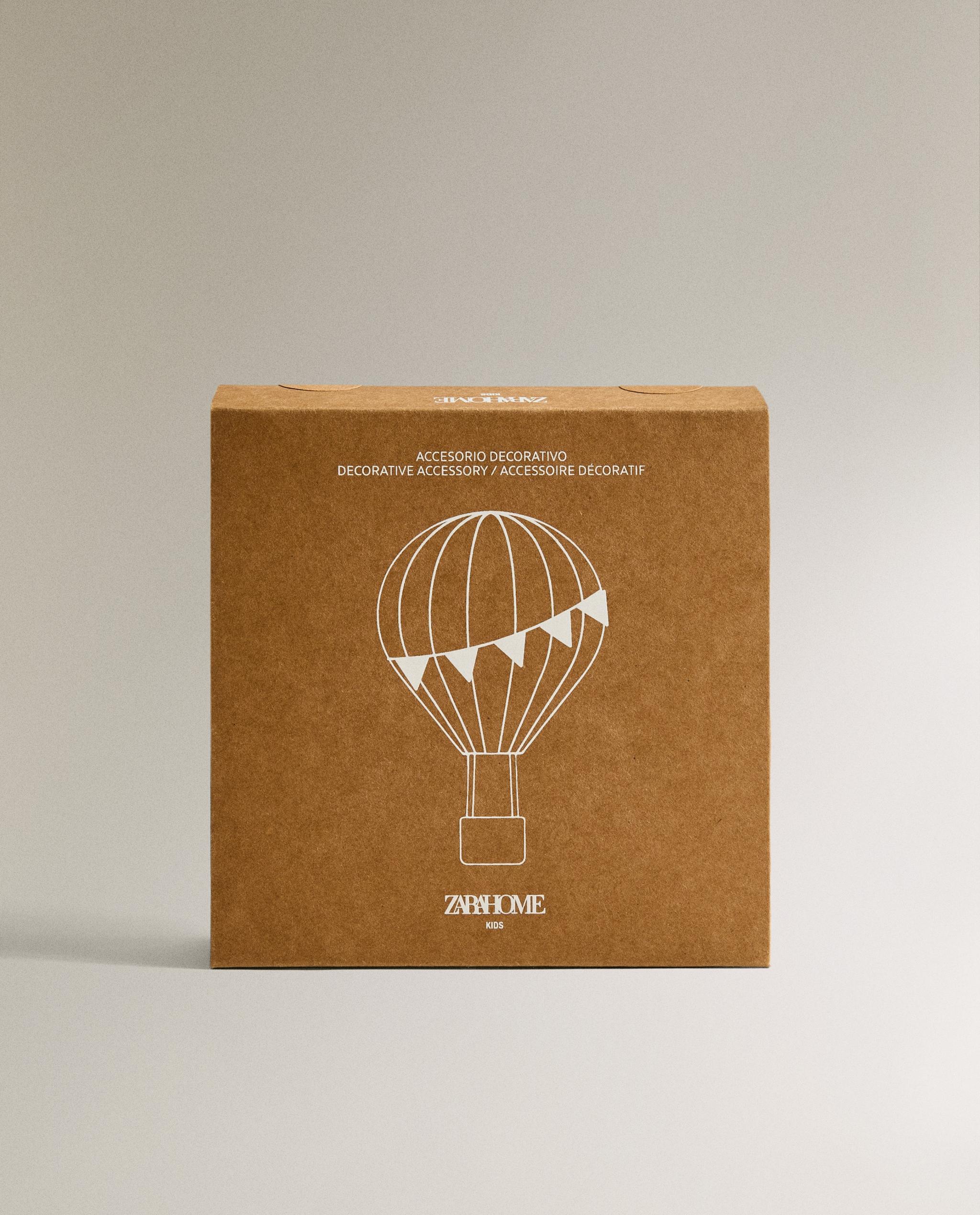 COLOURED PAPER WALL BALLOON (16 CM) product thumbnail 2