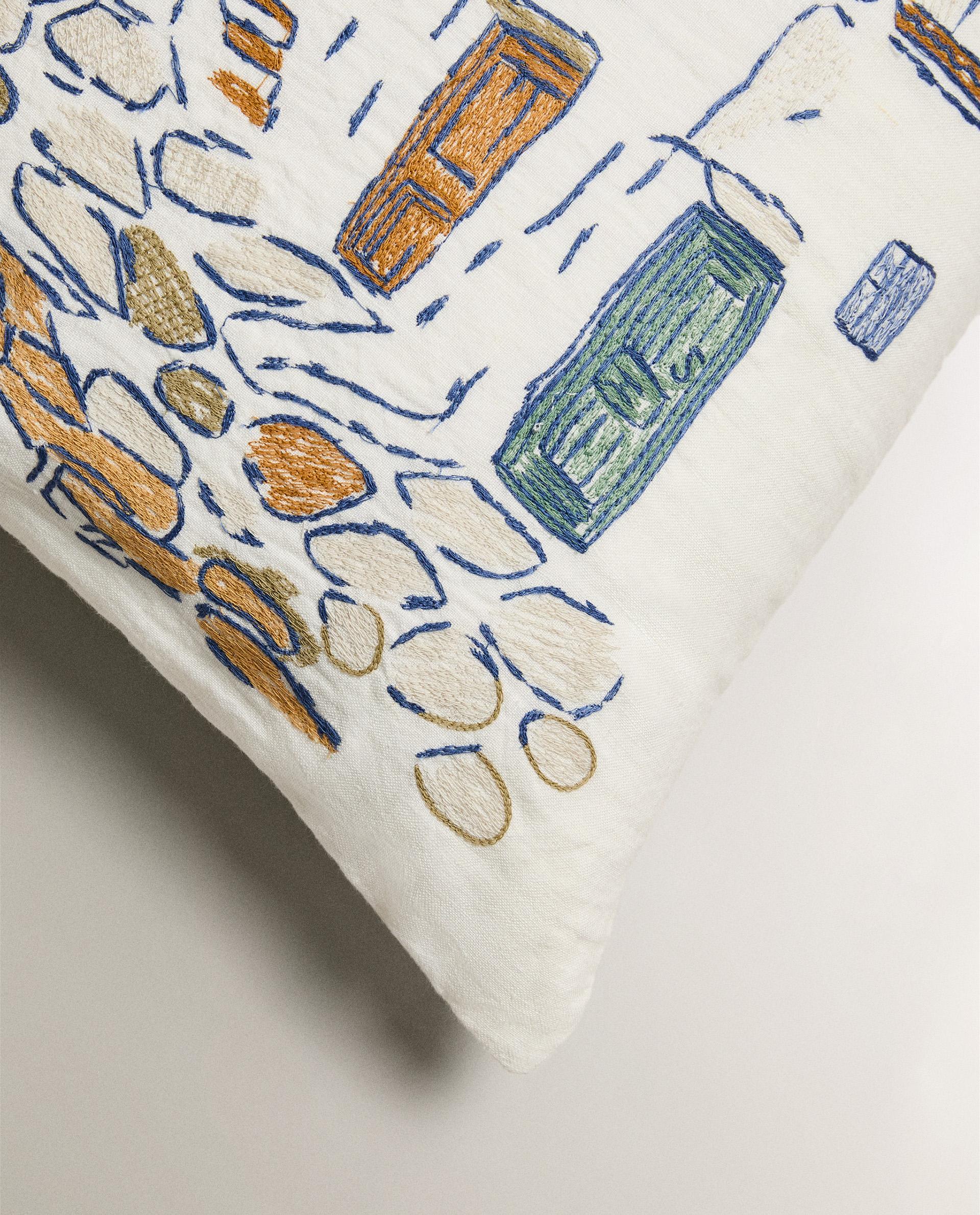 【リネン刺繍　桜坂美野様オーダー専用ページ】クッションカバー　ボートポーチ オーダーメイド刺繍/クッション刺繍：刺繍ギフト｜mimi刺繍