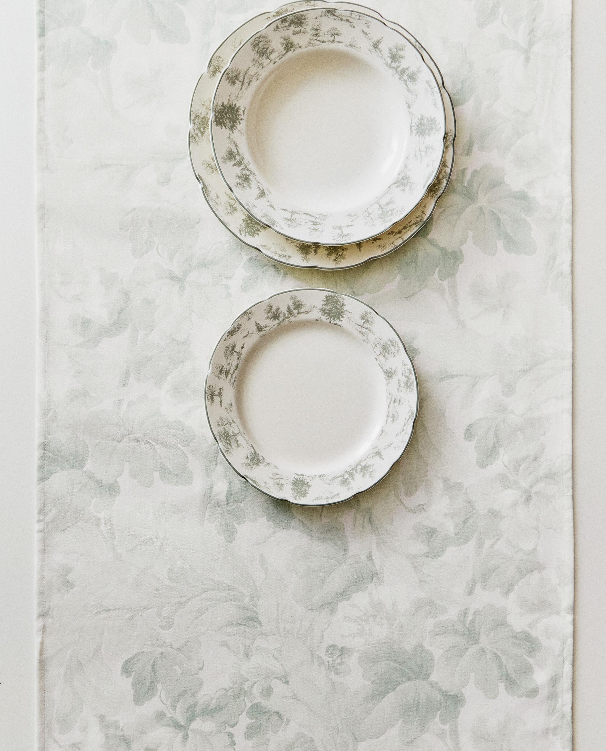 PLANT PRINT TABLE RUNNER product thumbnail 9