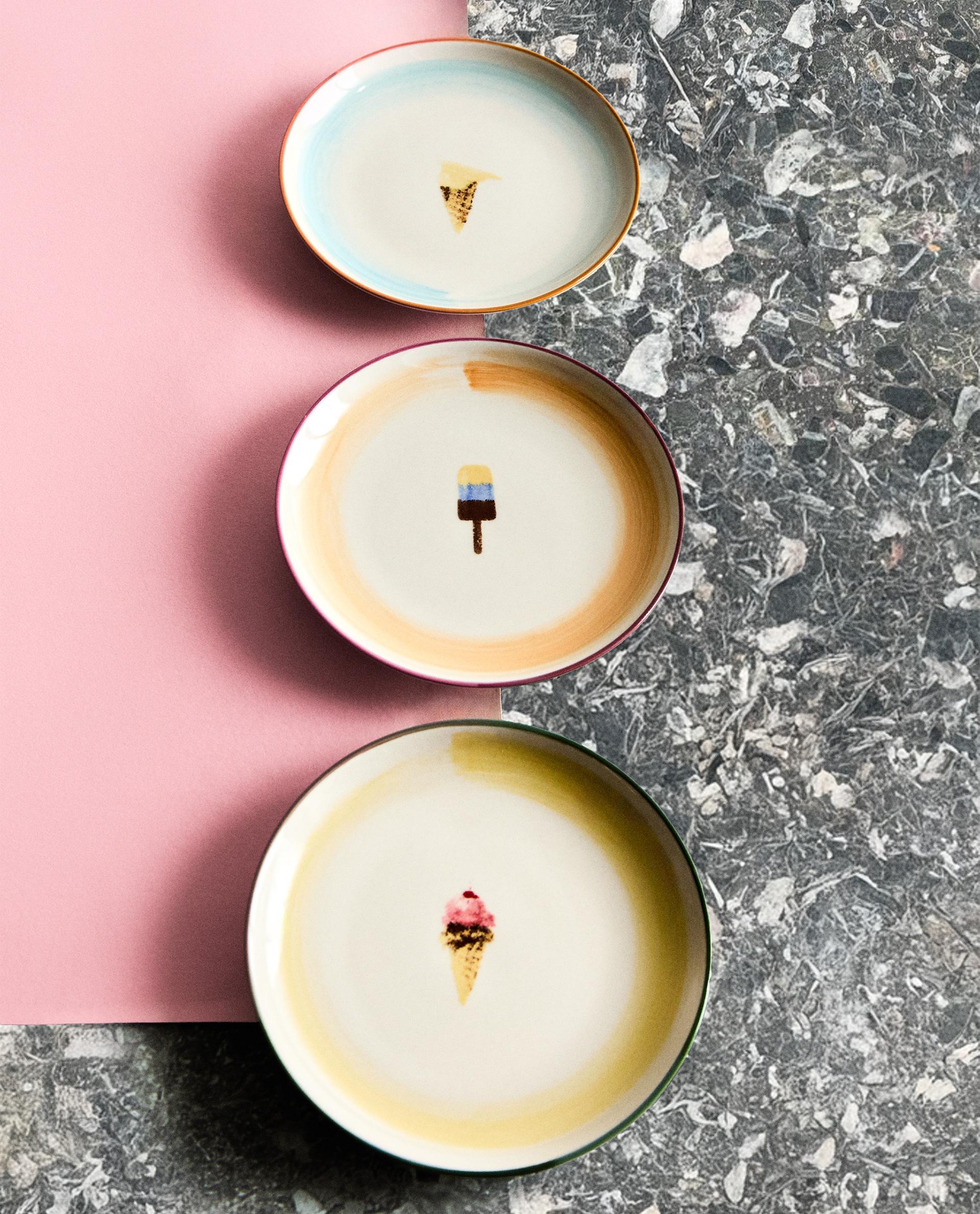STONEWARE ICE CREAM DESSERT PLATE