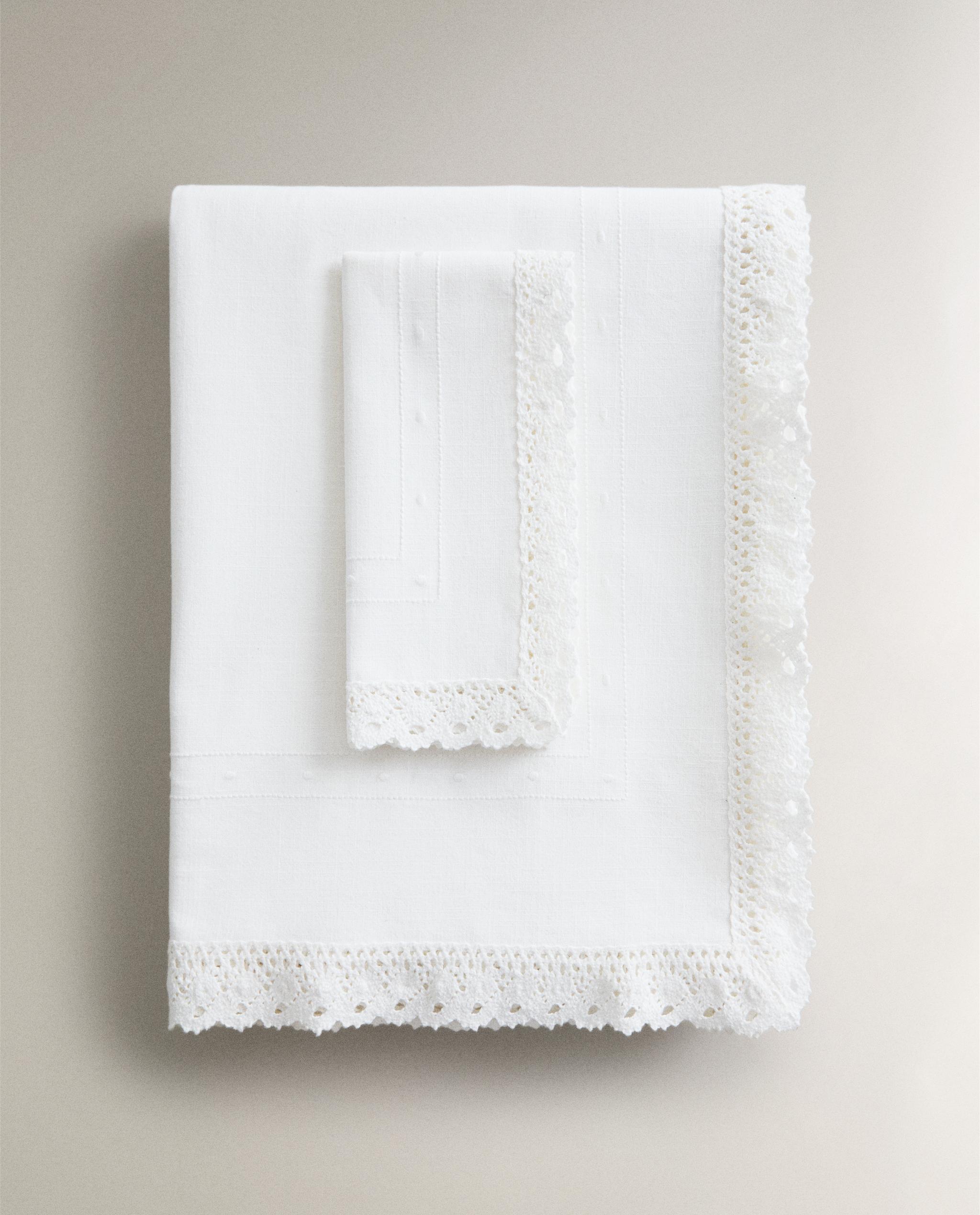 EMBROIDERED COTTON TABLECLOTH WITH LACE TRIM product thumbnail 5