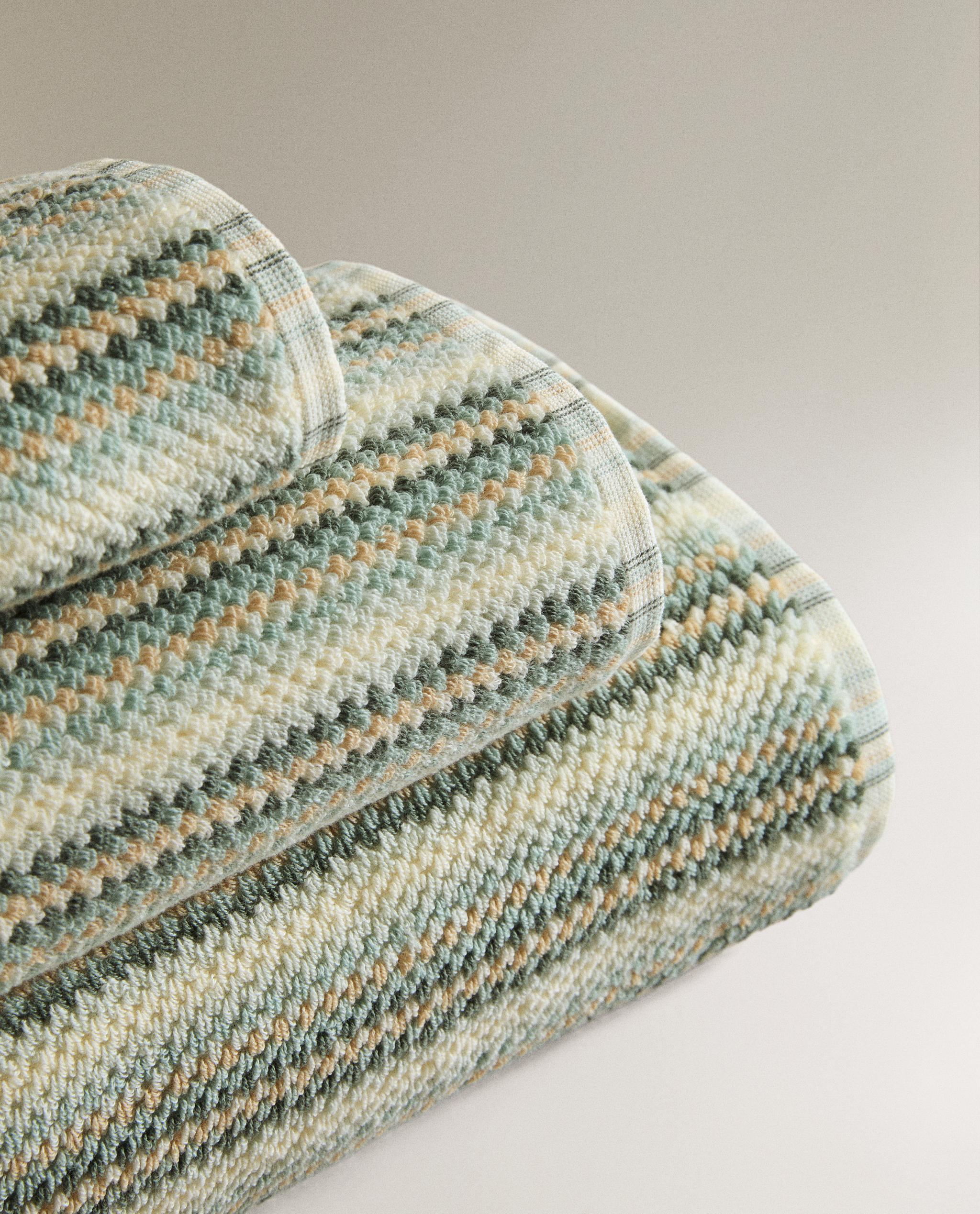 STRIPED COTTON BATH TOWEL product thumbnail 5