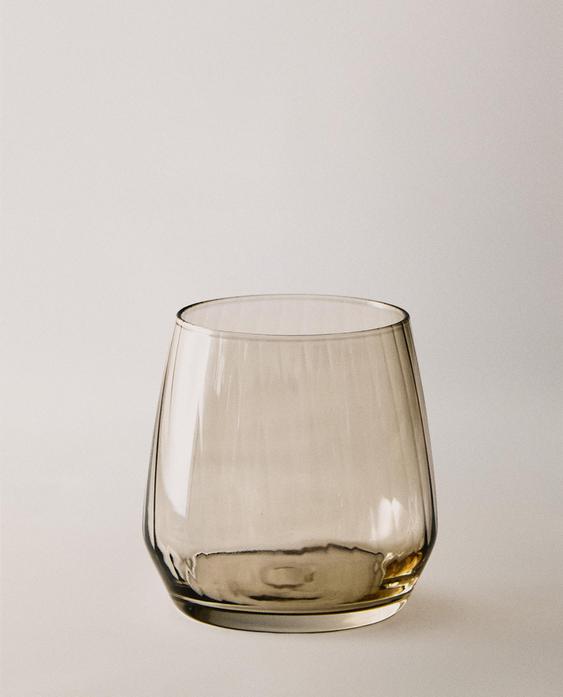 كوب زجاج ملون