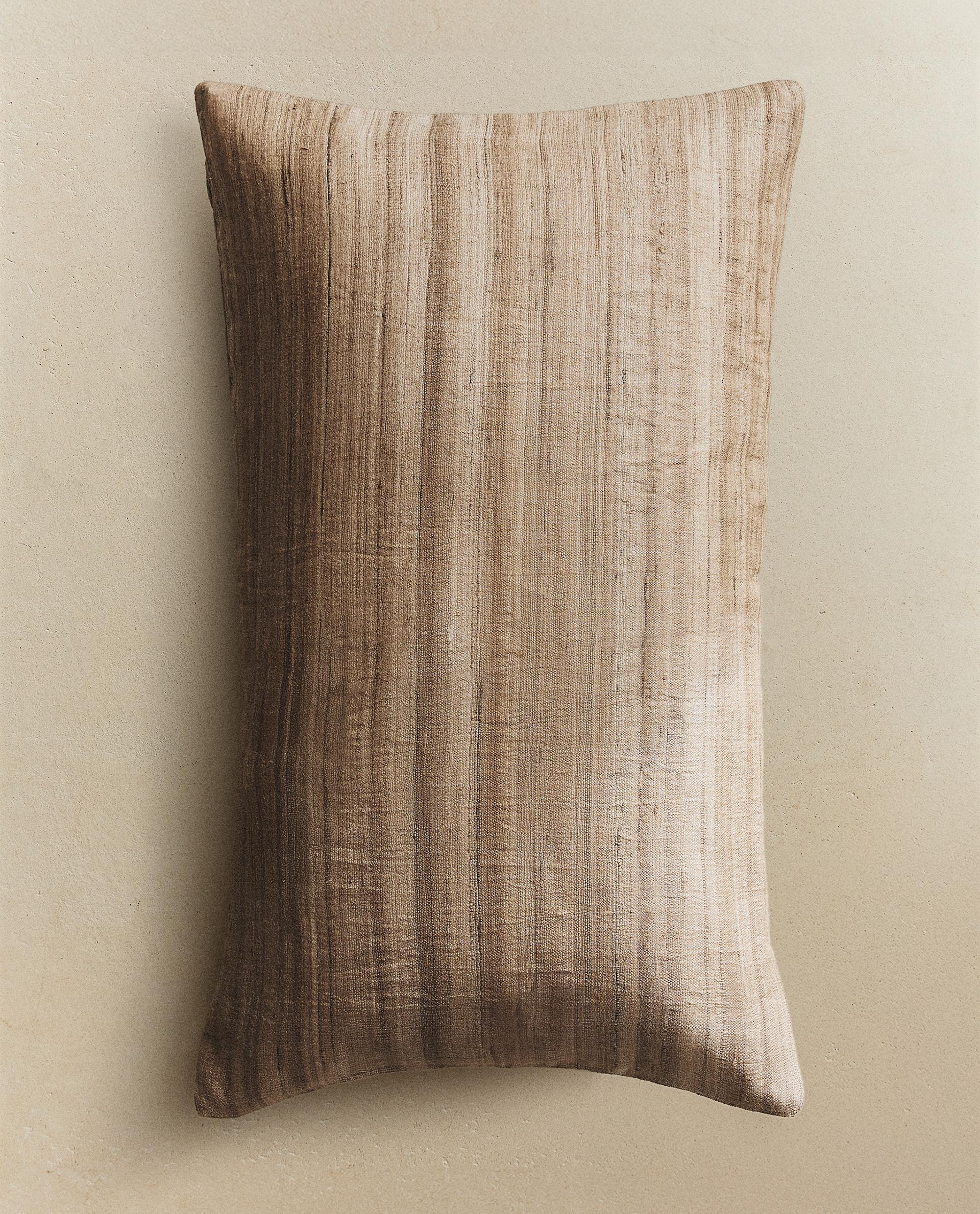 フェイクファー クッションカバー | Zara Home 日本/Japan
